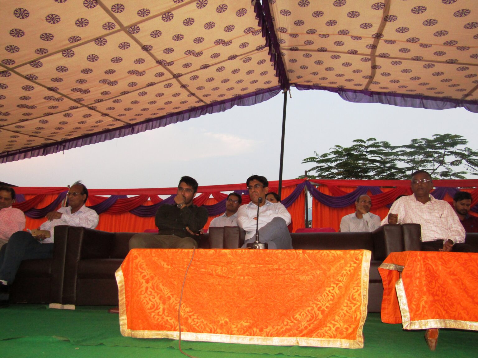 उपायुक्त के समक्ष विभिन्न प्रकार की लगभग 62 समस्याएं रखी गई, जिनमेंं से उपायुक्त ने अधिकतर समस्याओं का मौके पर ही निपटारा किया