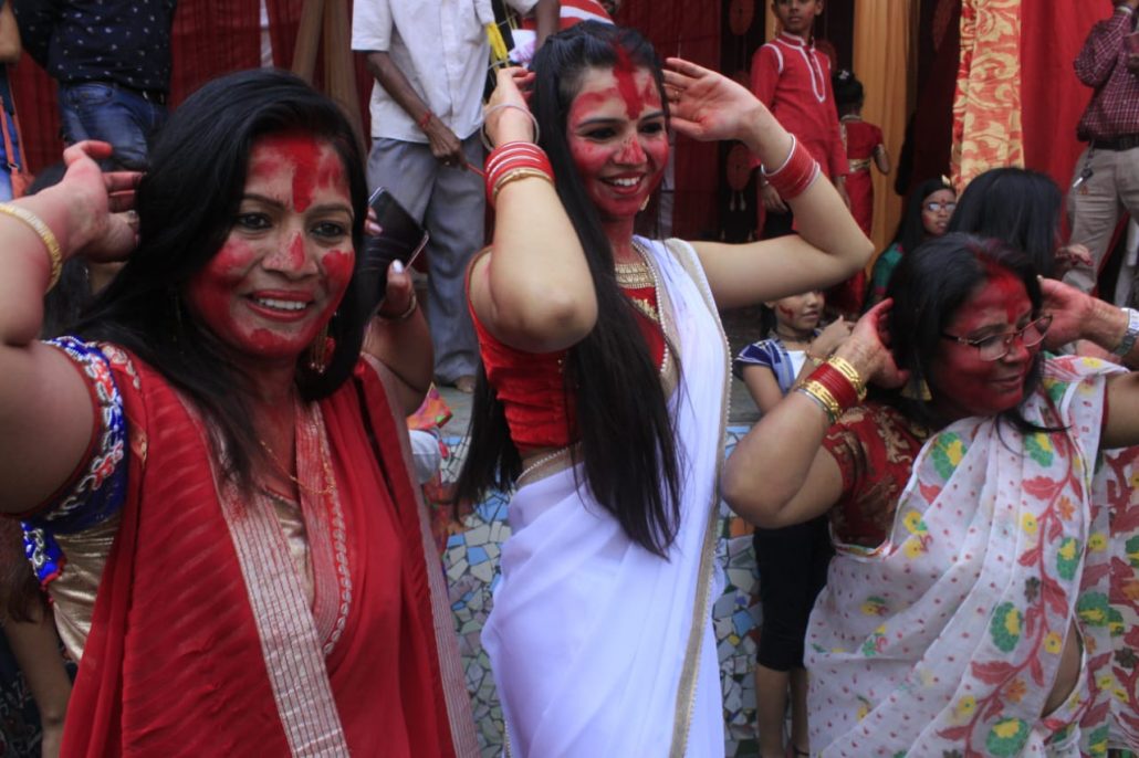 बंग भवन 35 में माँ दुर्गा को दी भावातिरेक विदाई