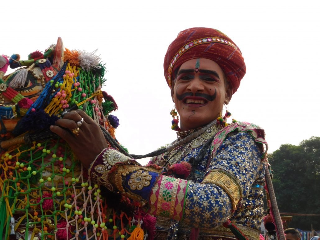 कलाग्राम में बिखरते भारत के सांस्कृतिक रंग