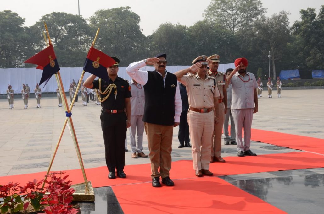 Administrator U.T. laid wreath at National Police Memorial, Chankyapuri, New Delhi