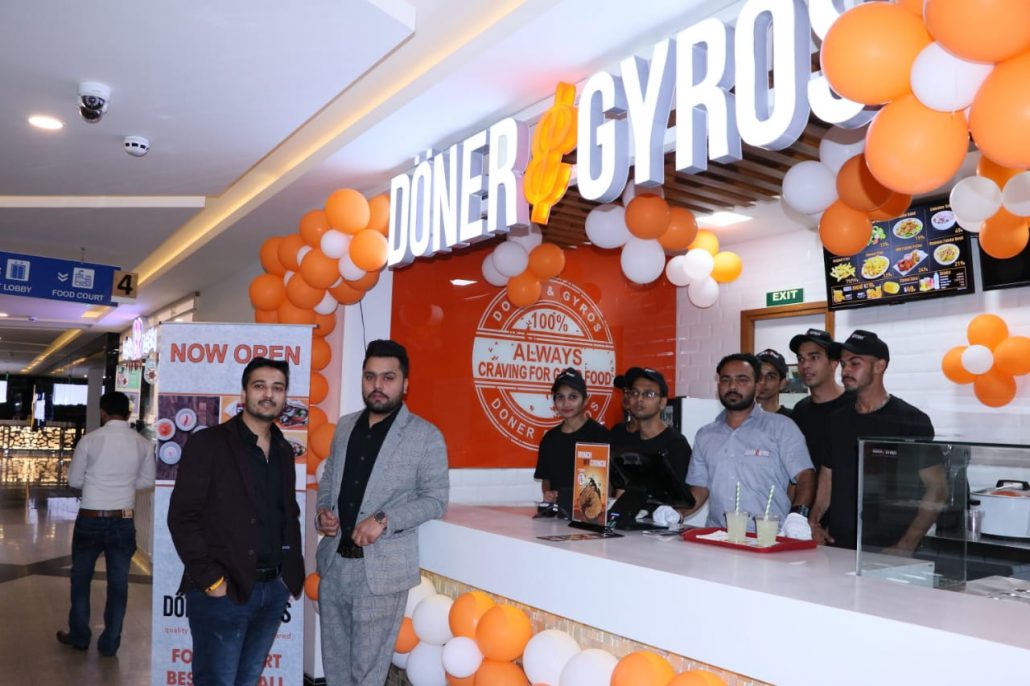 शिकागो के डोनर व बर्लिन के गैरोस अब दुबई की फ़ूड चेन *डोनर एंड गैरोस*के मोहली बेस्टेक माल में