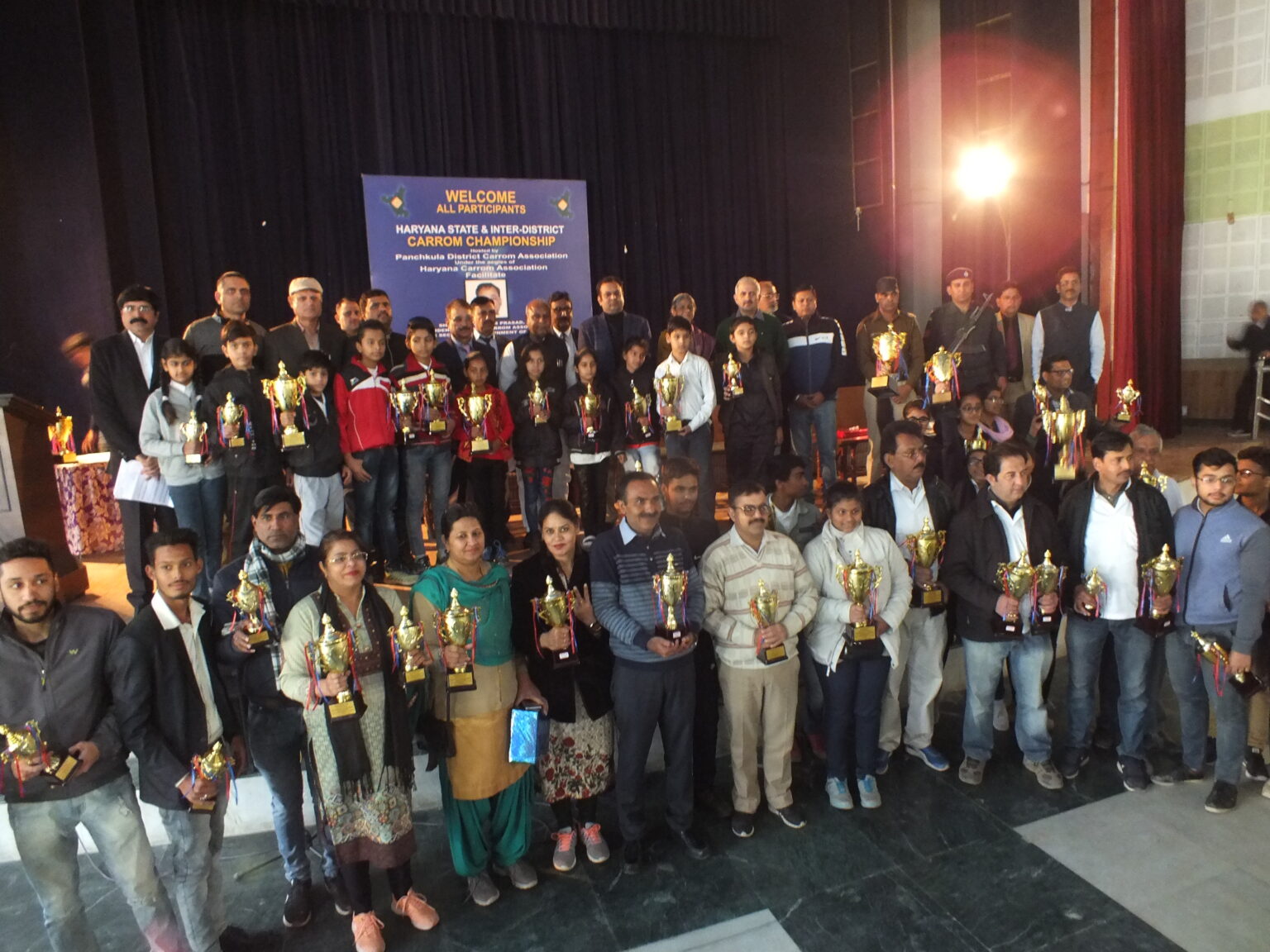 केरम प्रतियोगिता के विजेताओं को सम्मानित किया गया