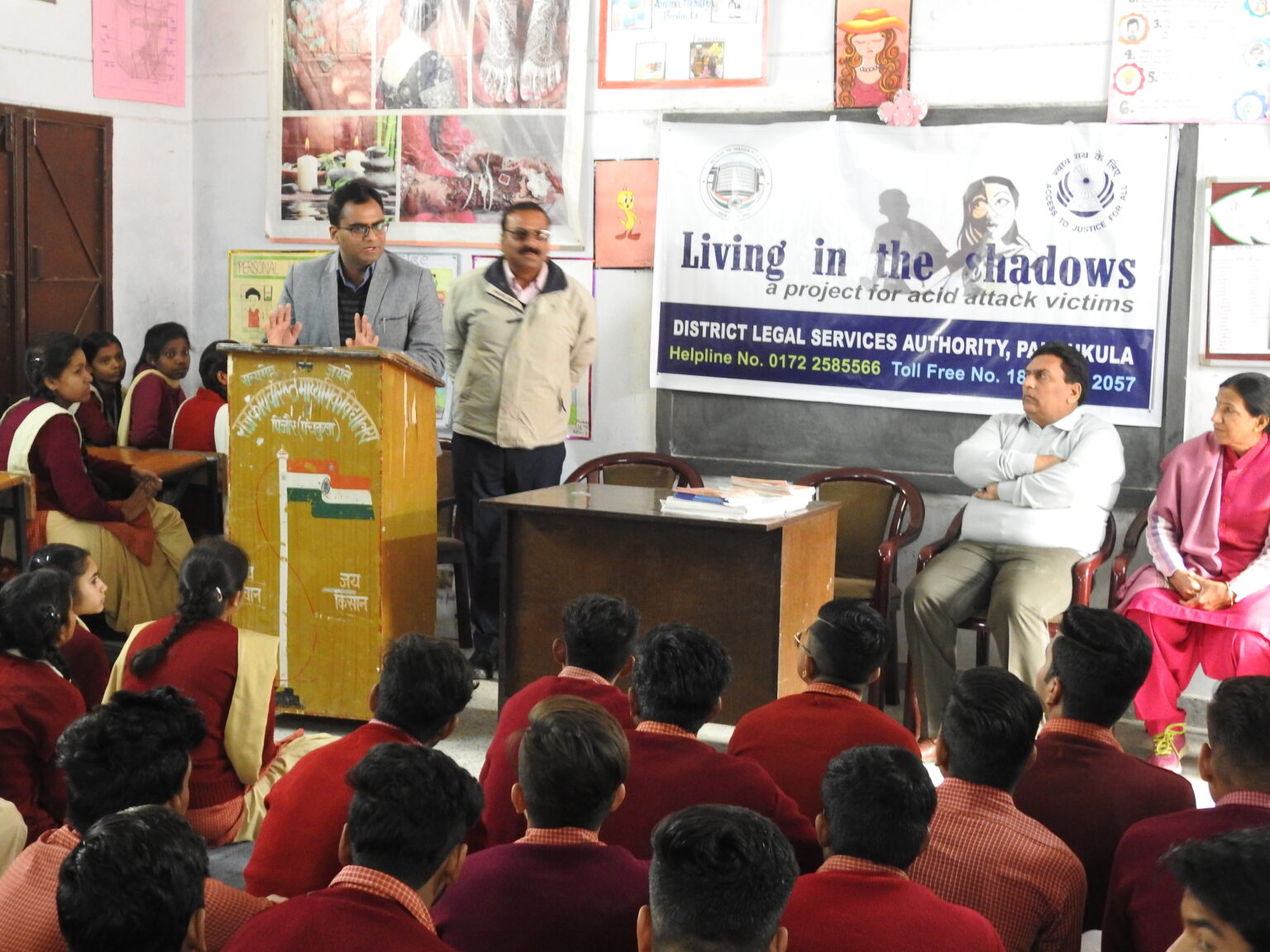 एसिड अटैक पीडिता को मिलेगी 8 हजार रूपए की मासिक सहायता राशि- विवेक गोयल