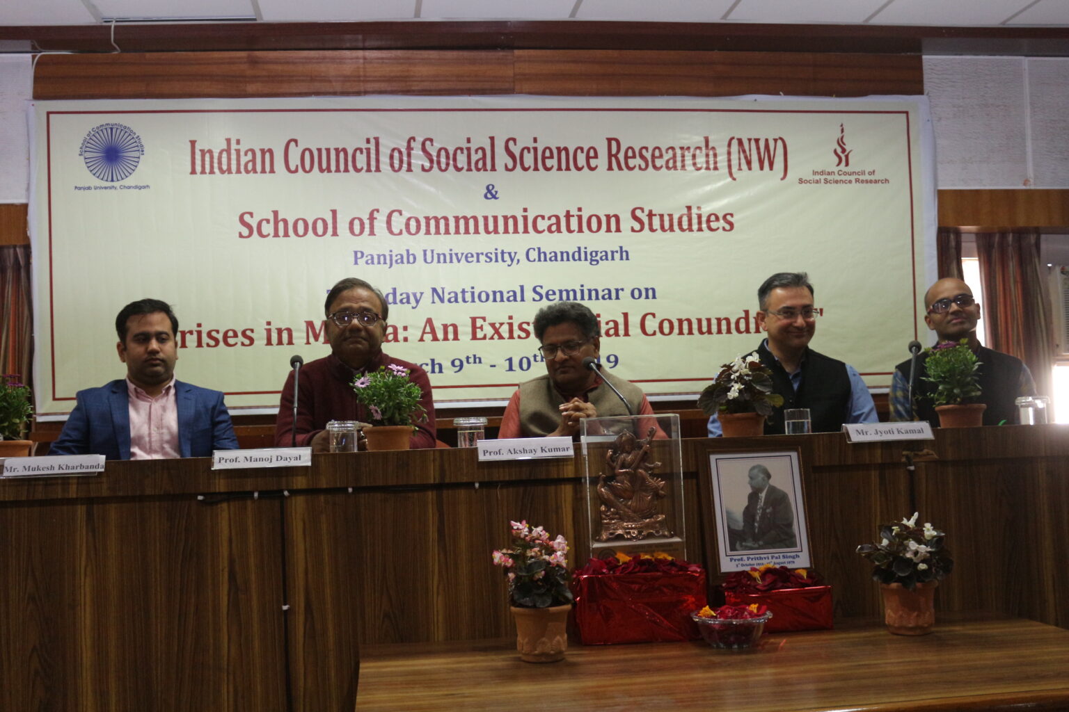 National seminar on media crisis ends with discussion on fake news