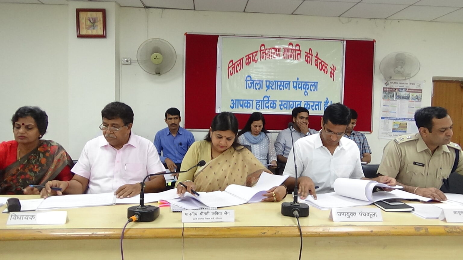 पटवारी की चार्जशीट को मंत्री ने निलंबन में बदला