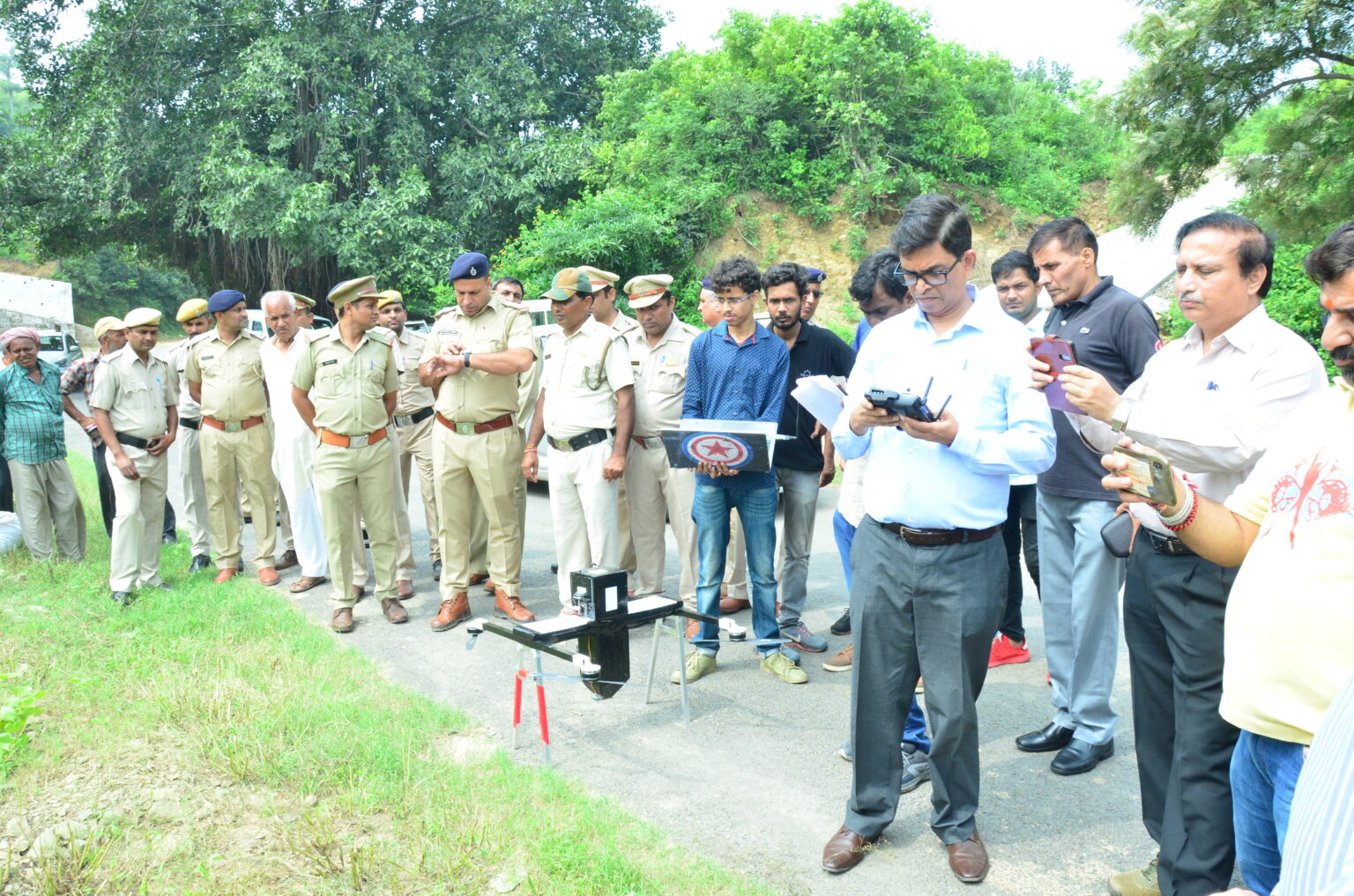 शिवालिक क्षेत्र में ड्रोन से बीज डालकर बढ़ाई जायेगी हरियाली