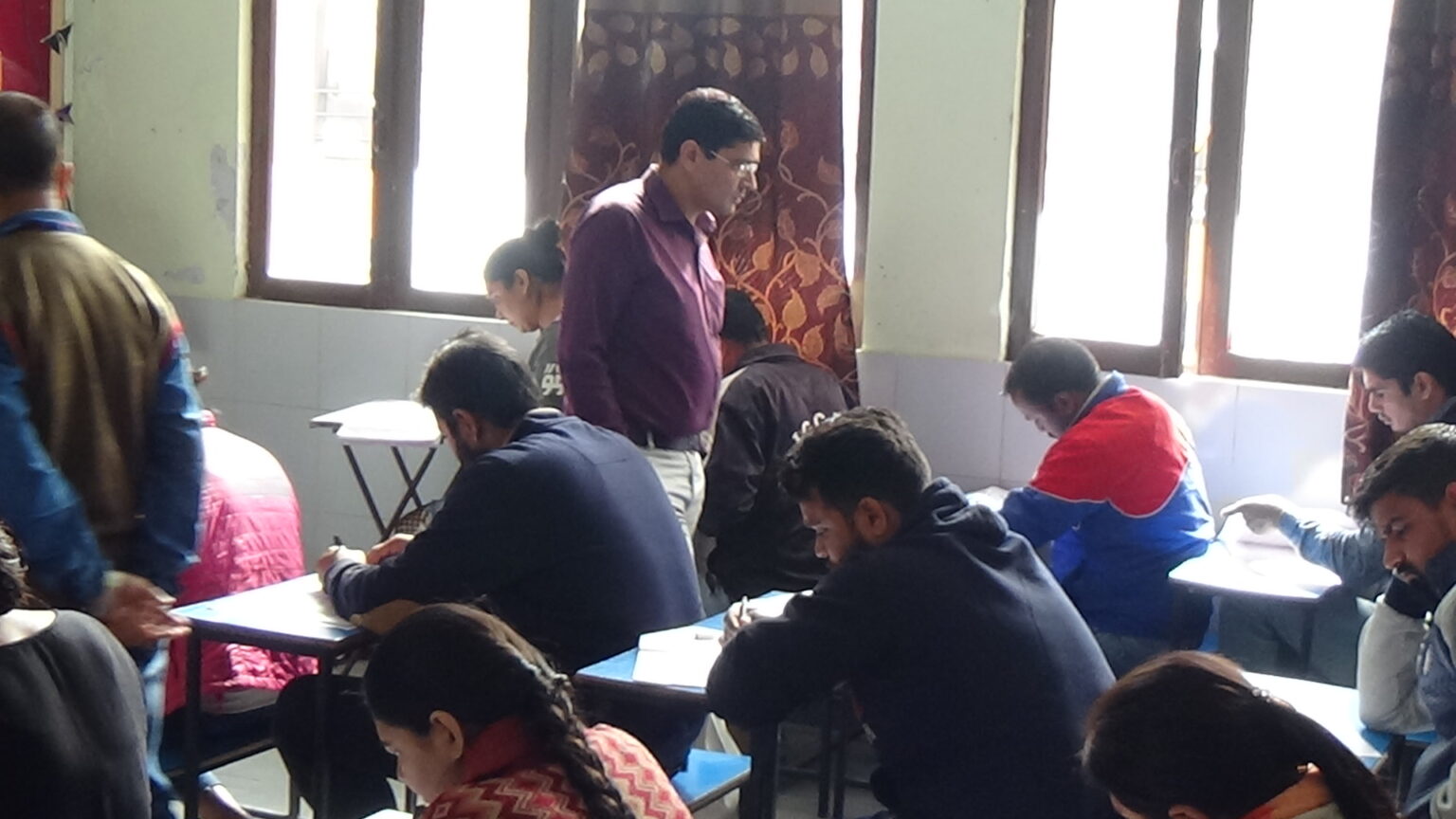 एचटेट की परीक्षा सम्पन्न