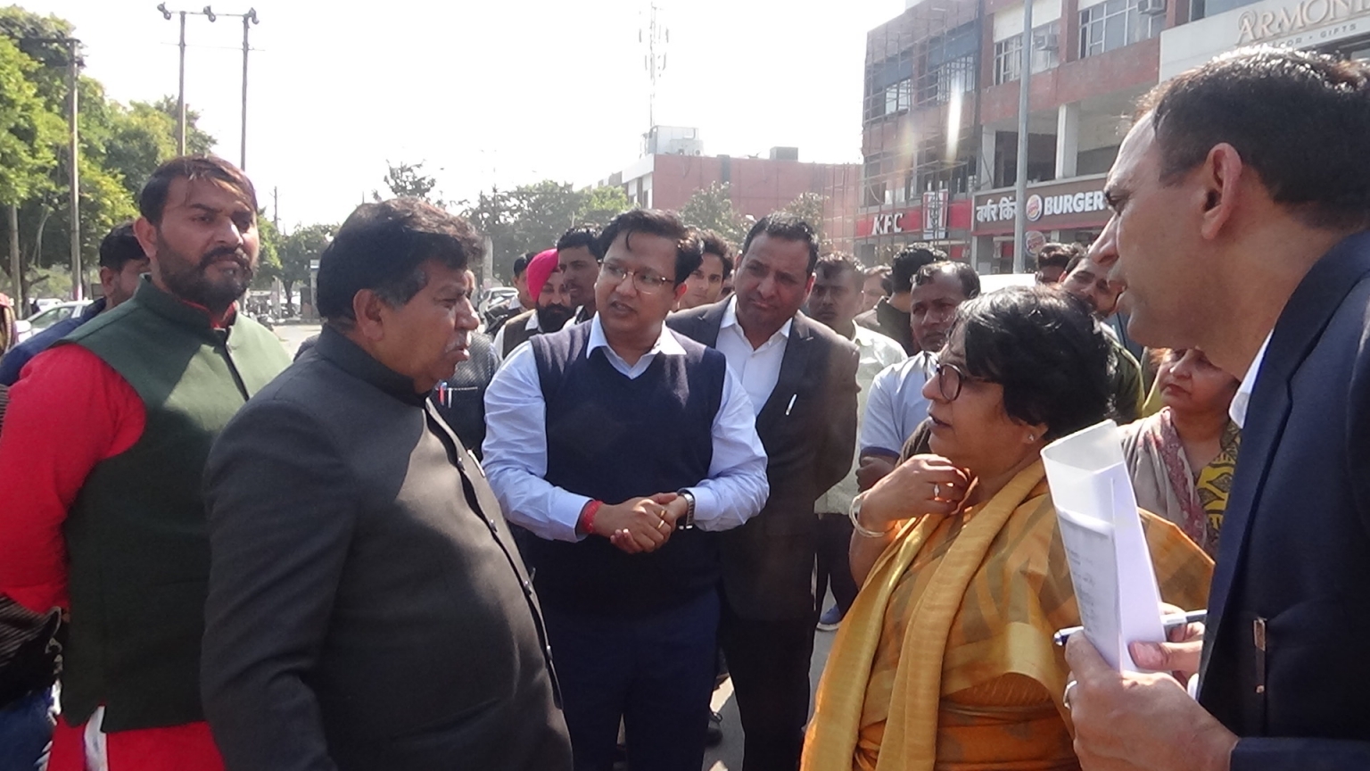 नागरिकों के लिए जनहित में शुरू की पेड पार्किंग- ज्ञानचंद गुप्ता