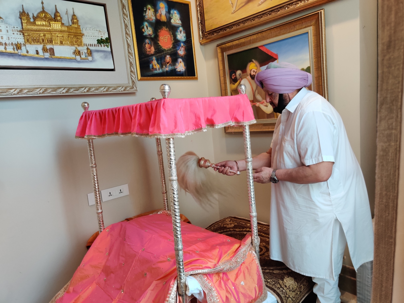 CAPT AMARINDER LEADS BAISAKHI PRAYERS AND THANKS PEOPLE FOR STAYING IN