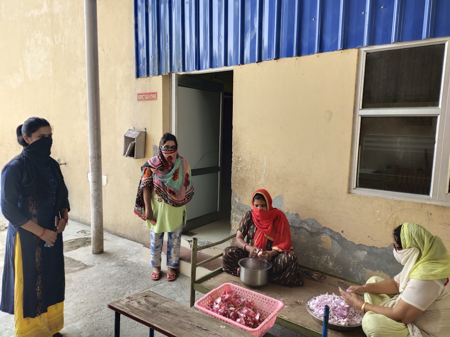 बाल कल्याण समिति सदस्य अलका गर्ग ने किया छछरौली बालकुंज का निरीक्षण