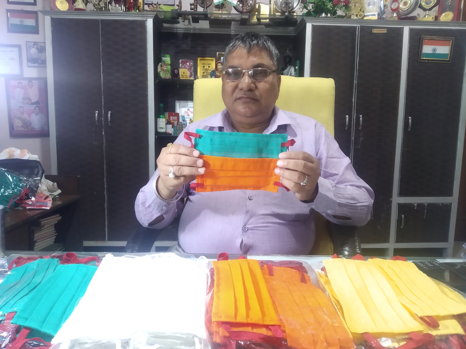 कोरोना की सुरक्षा कवच बनी खादी, सुधरेगी ग्रामीण अर्थव्यवस्था: मास्क के जरिये खादी पहुंचेगी घर-घर