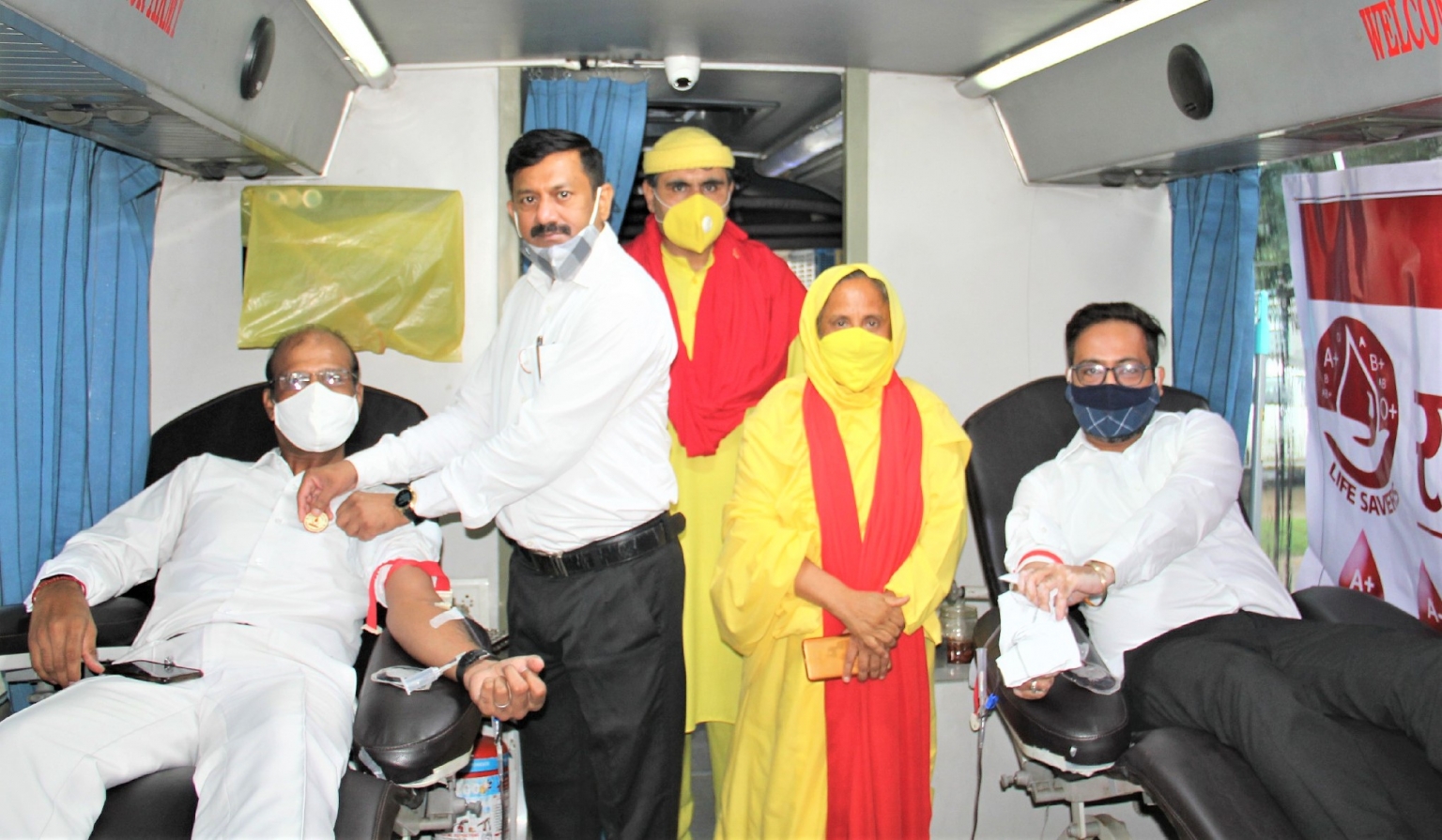 बरवाला जाट धर्मशाला में लगाए गए रक्तदान शिविर में