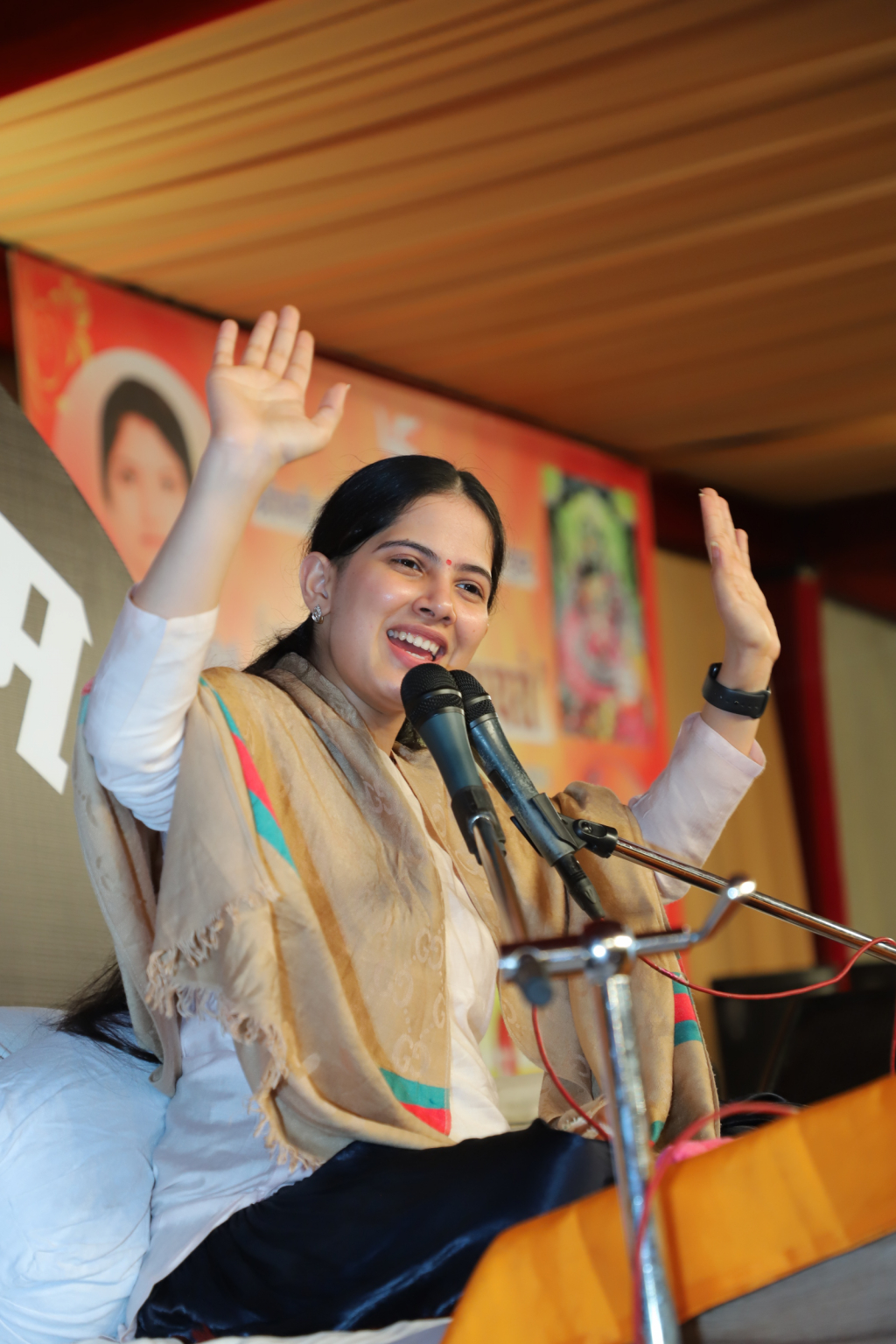 नानी बाई रो मायरो में भजनों पर झूमे श्रद्धालु