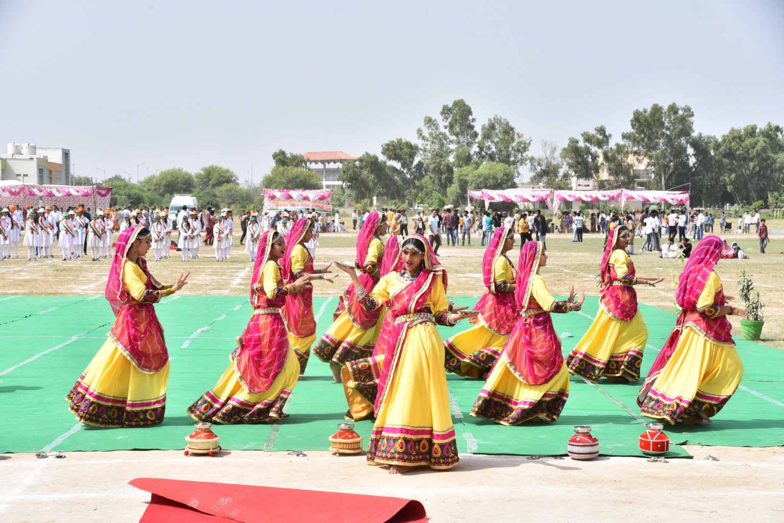 बड़े हर्षाेल्लास से मनाया गया स्वतंत्रता दिवस समारोह, आयुक्त चंद्र शेखर ने किया ध्वजारोहण