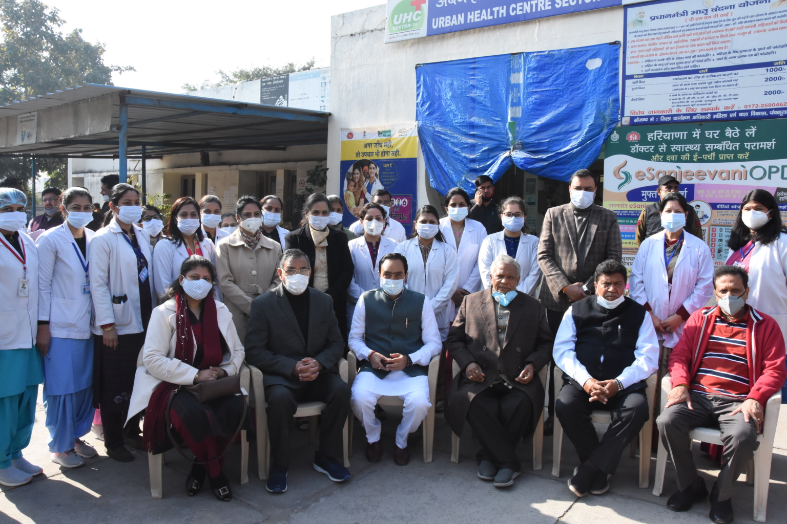 ज्ञानचंद गुप्ता ने सेक्टर-16 स्थित अर्बन हैल्थ सेंटर से 15 से 18 वर्ष की आयु के बच्चों का कोविड टीकाकरण के अभियान का किया शुभारंभ
