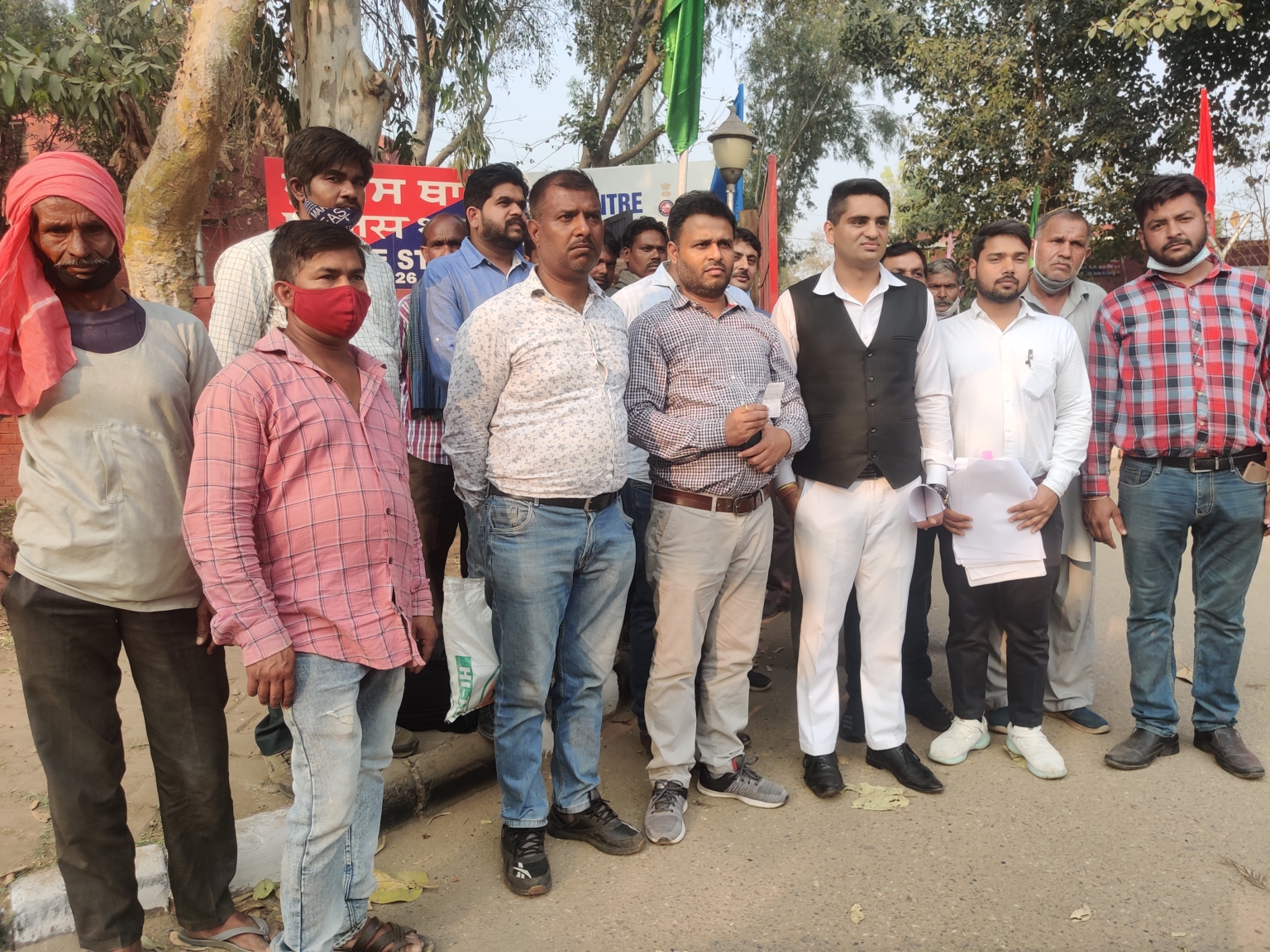 हाई कोर्ट के आदेशों के बावजूद कट रही पार्किंग की नाजायज पर्ची