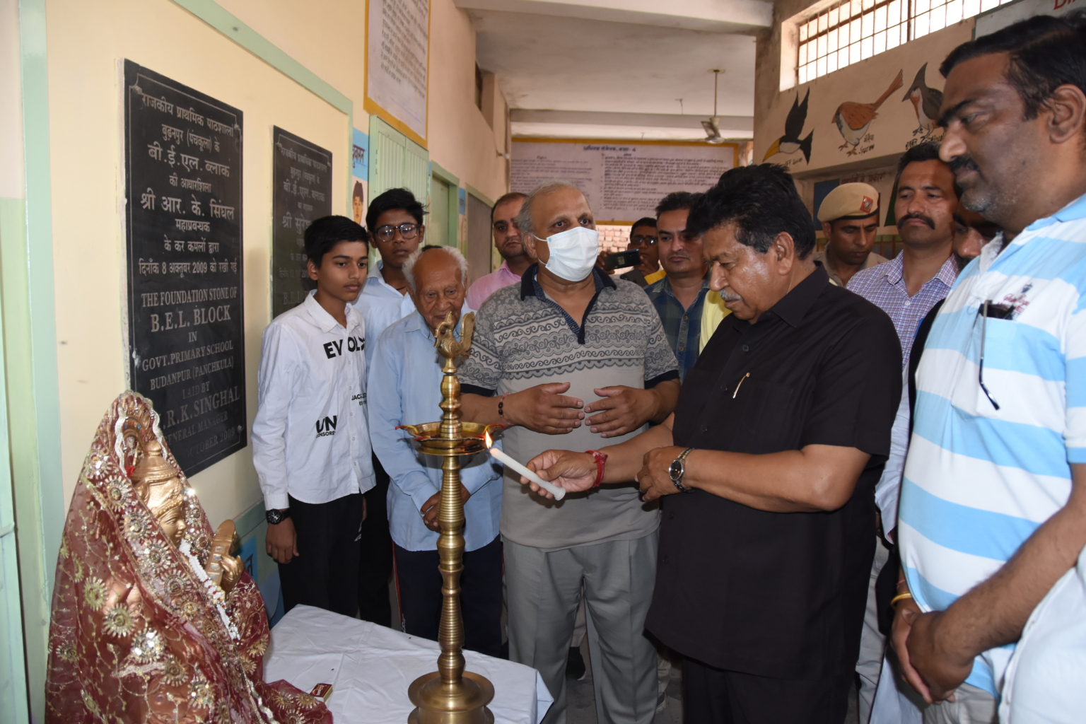 हरियाणा विधानसभा अध्यक्ष ज्ञानचंद गुप्ता ने सरकारी मॉडल संस्कृति प्राइमरी स्कूल, गांव-बुढनपुर, सेक्टर-16, में किया कंप्यूटर लर्निंग सेंटर का उद्घाटन