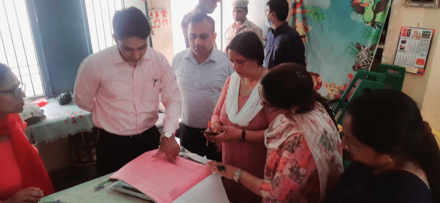उपायुक्त ने किया छछरौली अनाज मंडी, सीएचसी व आंगनवाड़ी केंद्र का औचक निरीक्षण