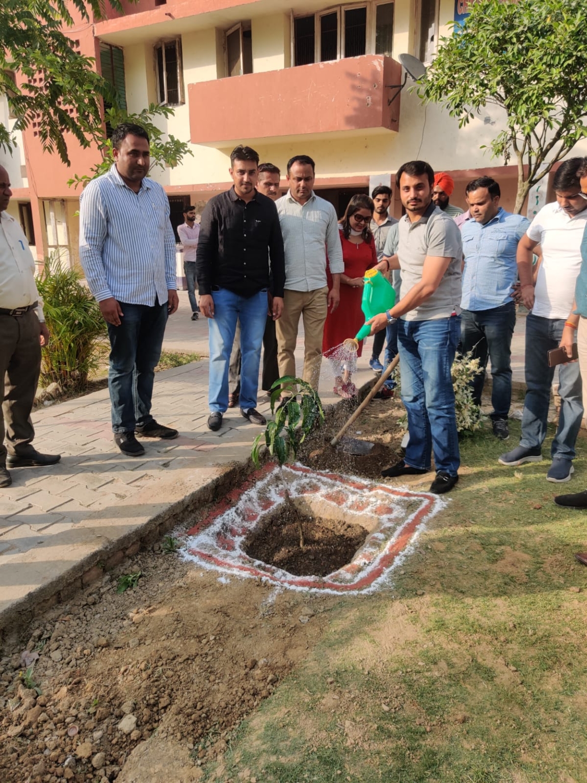 बालकुंज के बच्चों के साथ सभी को खुशियां सांझी करनी चाहिए,,, निश्चल चौधरी