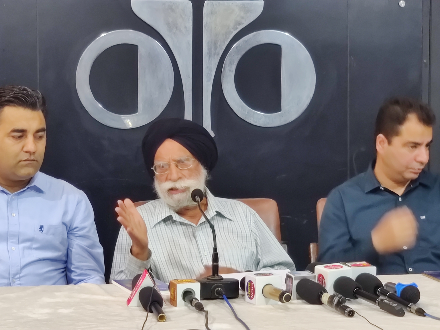 रूस यूक्रेन जंग:अमेरिका का पैंतरा संसार को पूरे विनाश की ओर ले जाने वाला – डॉ स्वराज सिंह