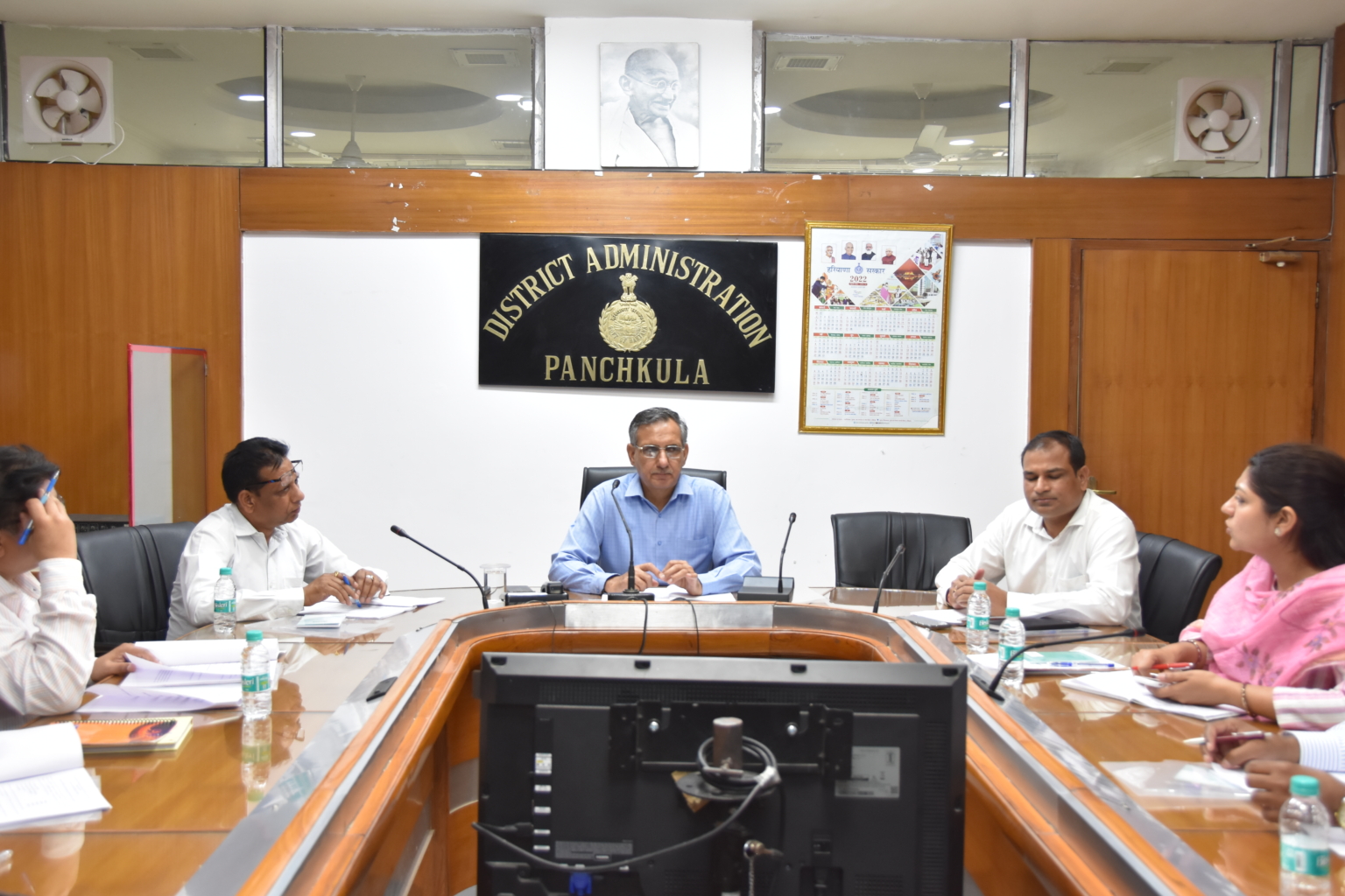 उपायुक्त ने जिले के ज्यादा से ज्यादा ग्रामीण युवाओं को प्रशिक्षण देकर स्वरोजगार के लिये तैयार करने के दिये निर्देश