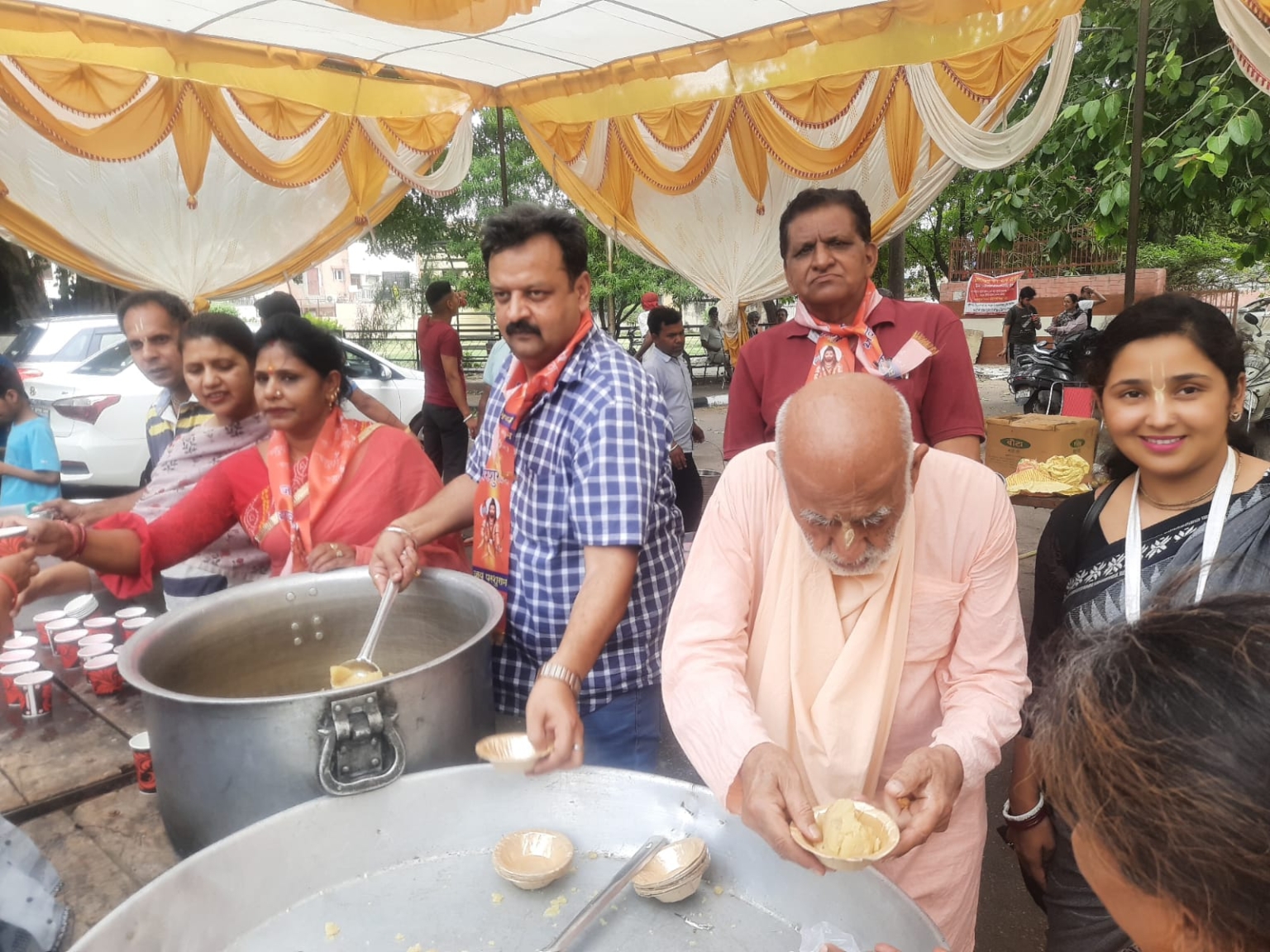 परशुराम जयंती पर लगाई शरबत की छबील