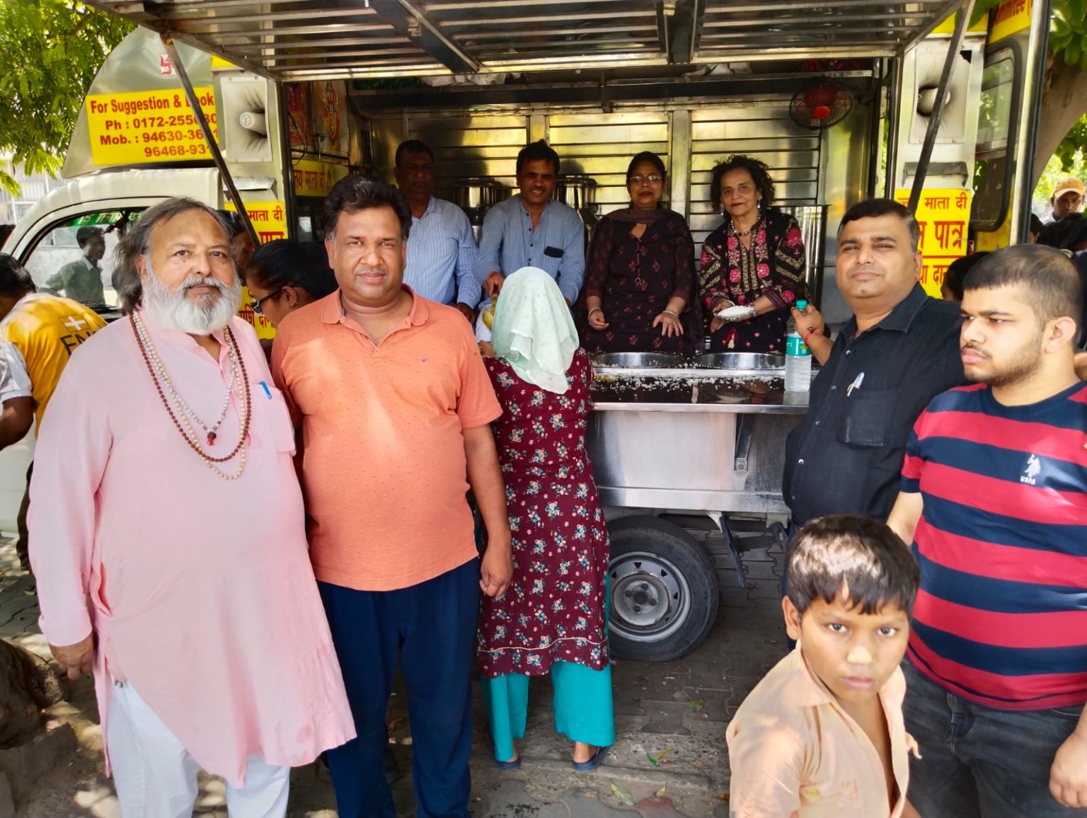 जनसंघ के संस्थापक श्यामा प्रसाद मुखर्जी की पुण्यतिथि पर लंगर लगाया गया