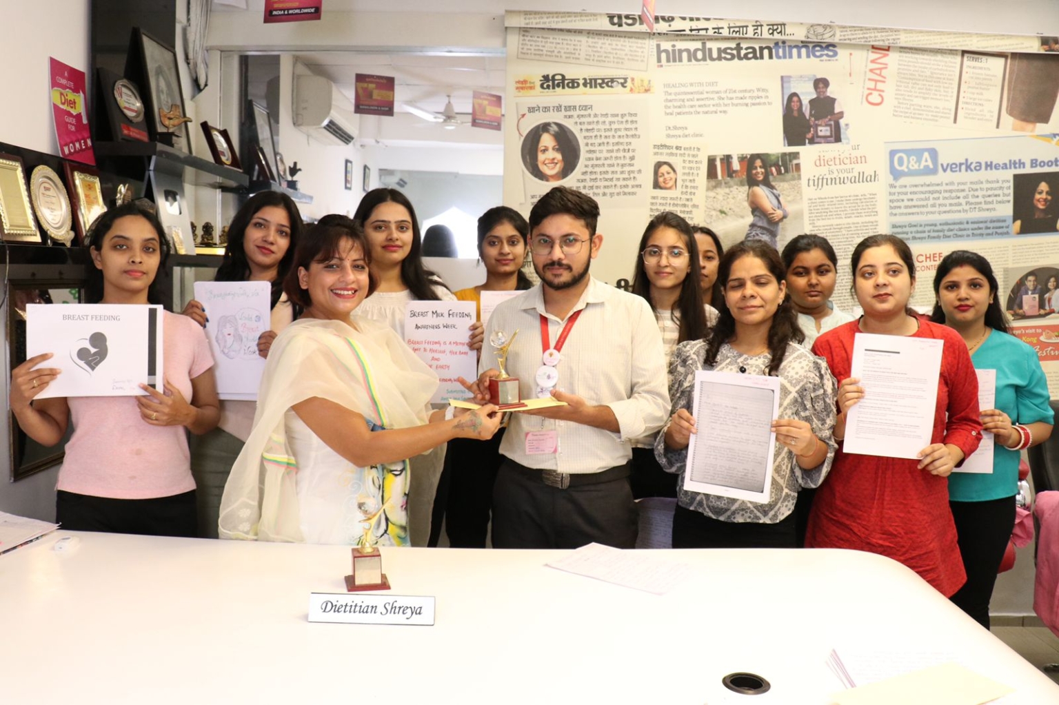 डाइटीशियन श्रेया एकेडमी में ब्रेस्टफीडिंग वीक पर आर्टिकल राइटिंग कॉम्पिटिशन आयोजित