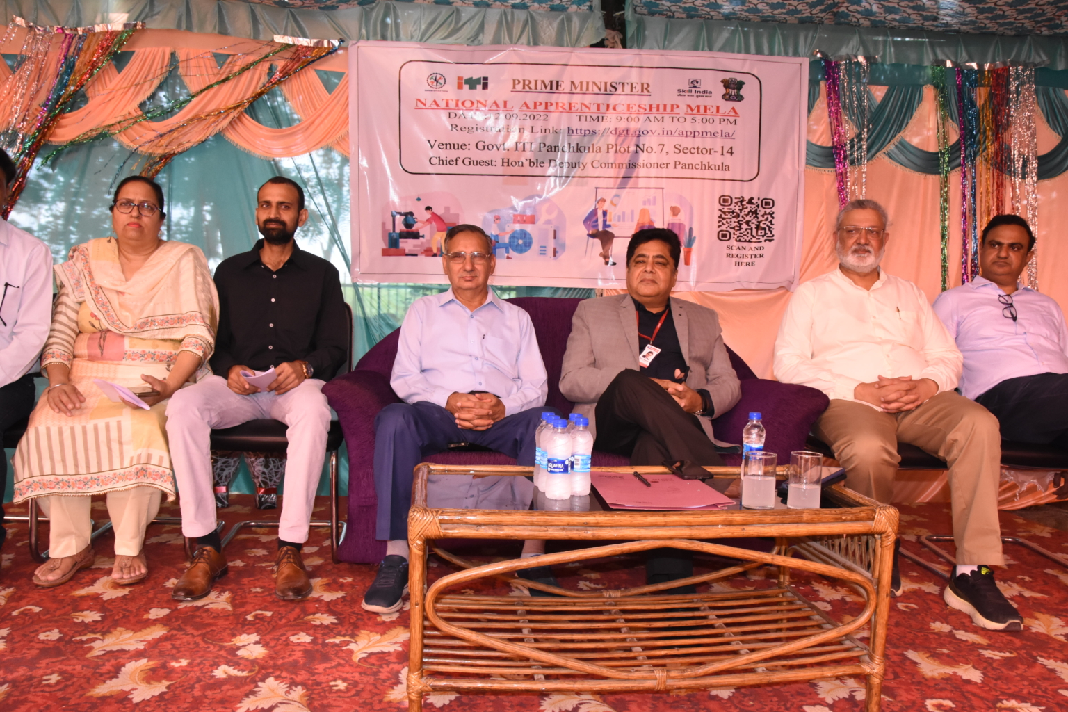 राजकीय ओद्यौगिक प्रशिक्षण संस्थान सेक्टर 14 में प्रधानमंत्री राष्ट्रीय शिक्षुता मेले के अंतर्गत शिक्षुता मेले का कियाा गया आयोजन