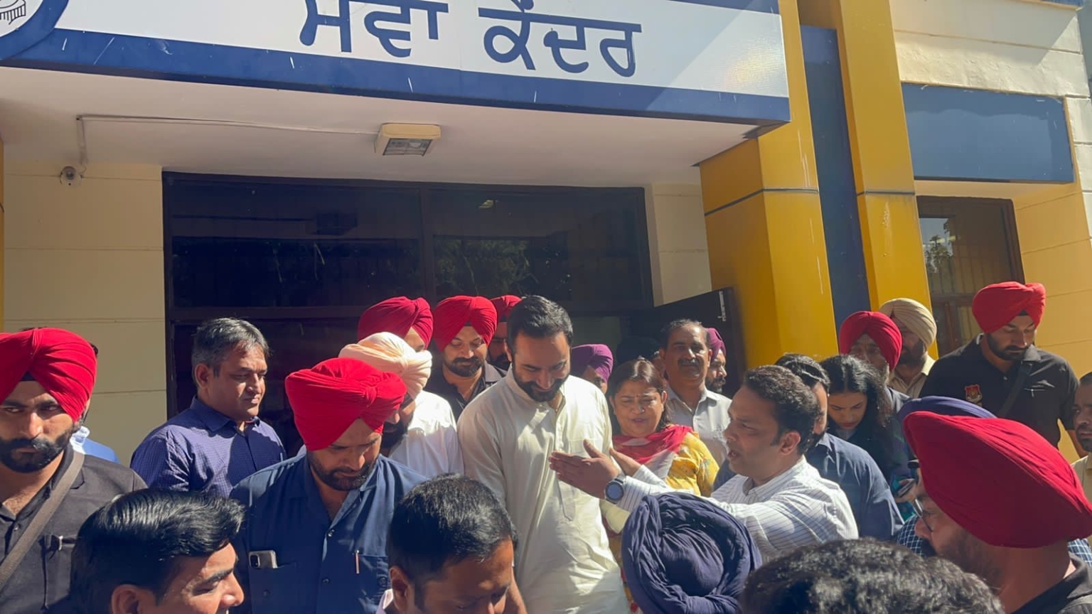 प्रशासनिक सुधार मंत्री गुरमीत सिंह मीत हेयर द्वारा राजपुरा और पटियाला में सेवा केन्द्रों का जायज़ा
