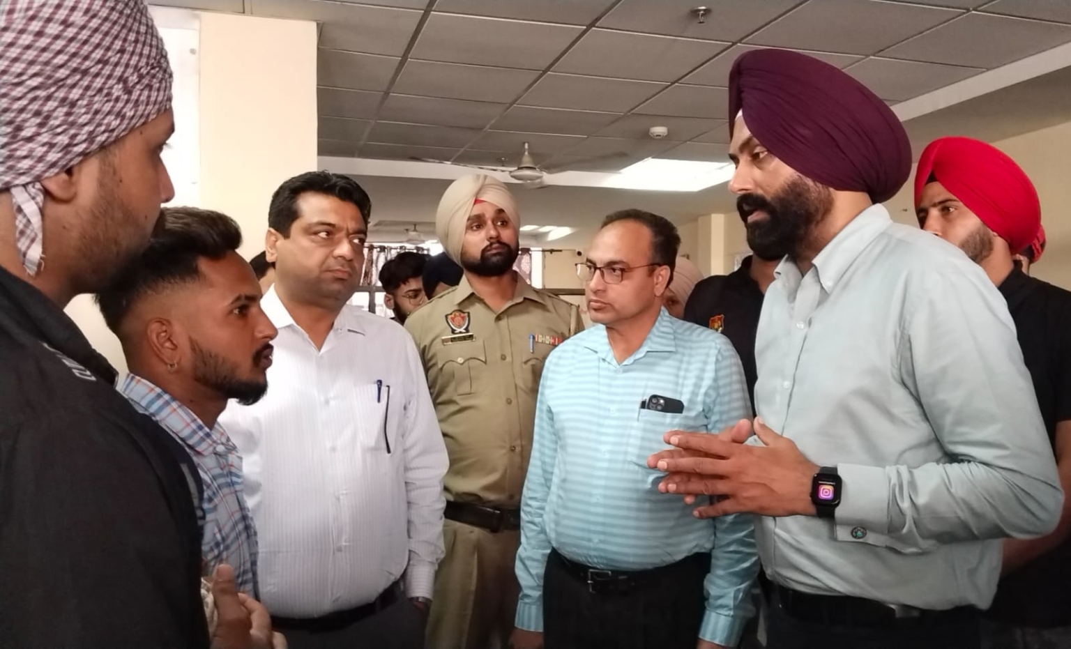 परिवहन मंत्री लालजीत भुल्लर ने आर.टी.ए. कार्यालय की औचक चैकिंग की