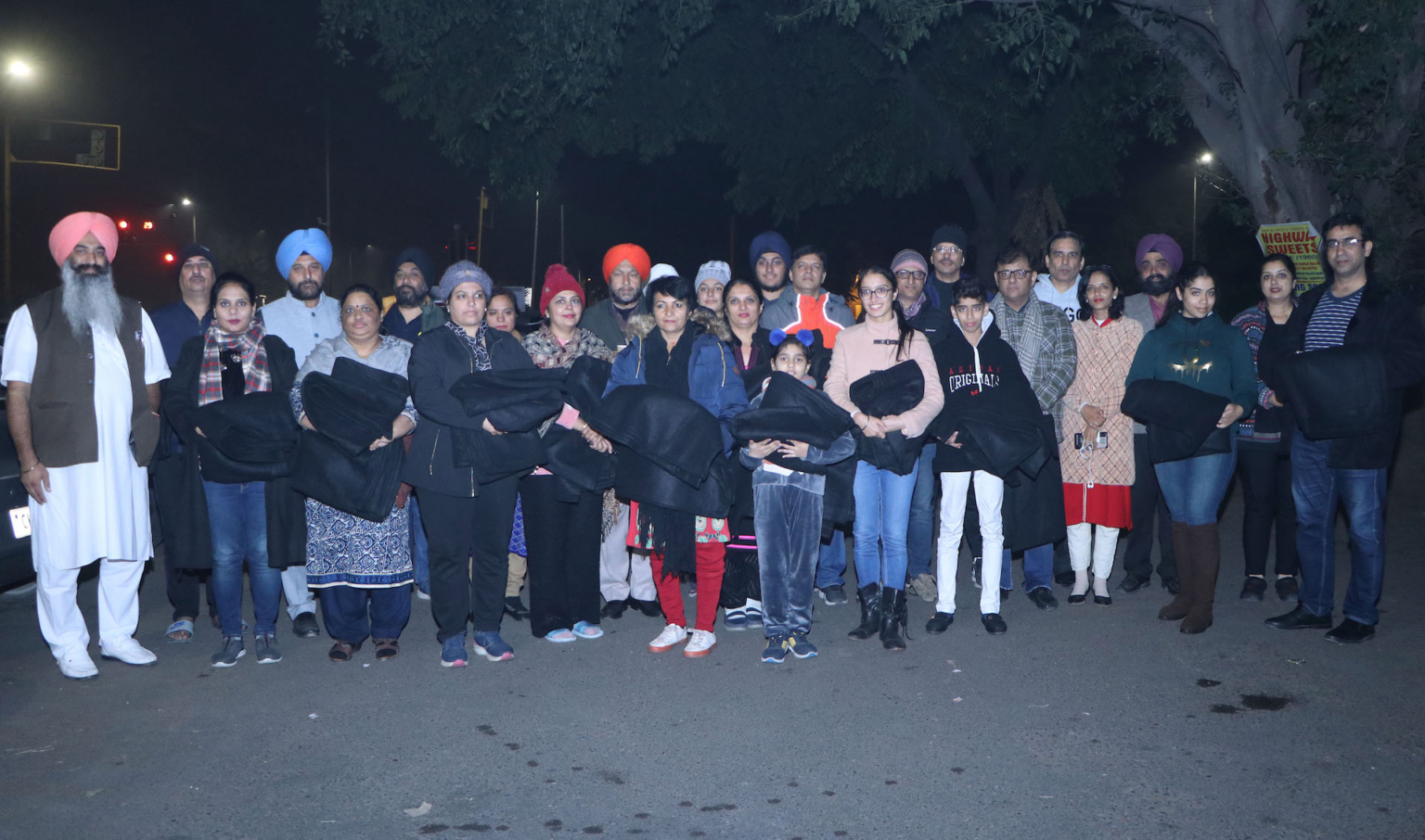 सोसाइटी फॉर डिवाइन रेकी मेडिटेशन (एनजीओ) ने फिर से कंबल वितरण अभियान का आयोजन किया