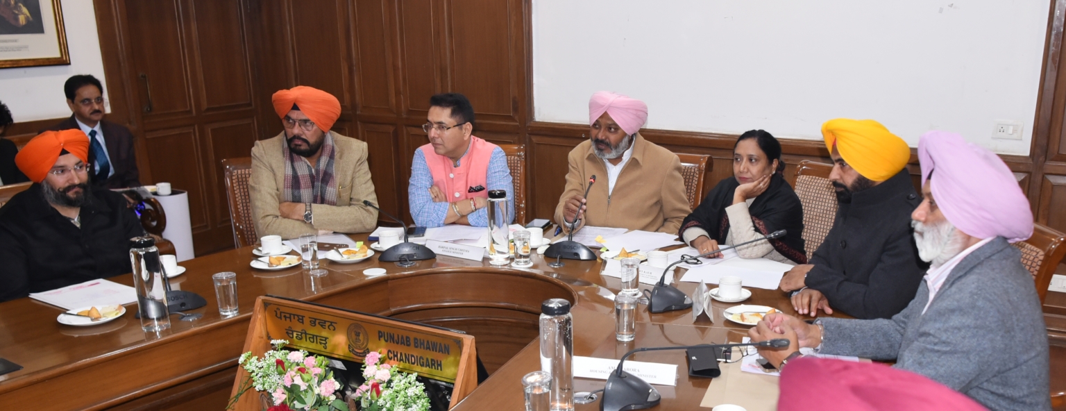 कैबिनेट सब-कमेटी की तरफ से भूमि रहित मज़दूरों और ठेका कर्मचारियों की जायज़ माँगों के हल के लिए विचार-विमर्श