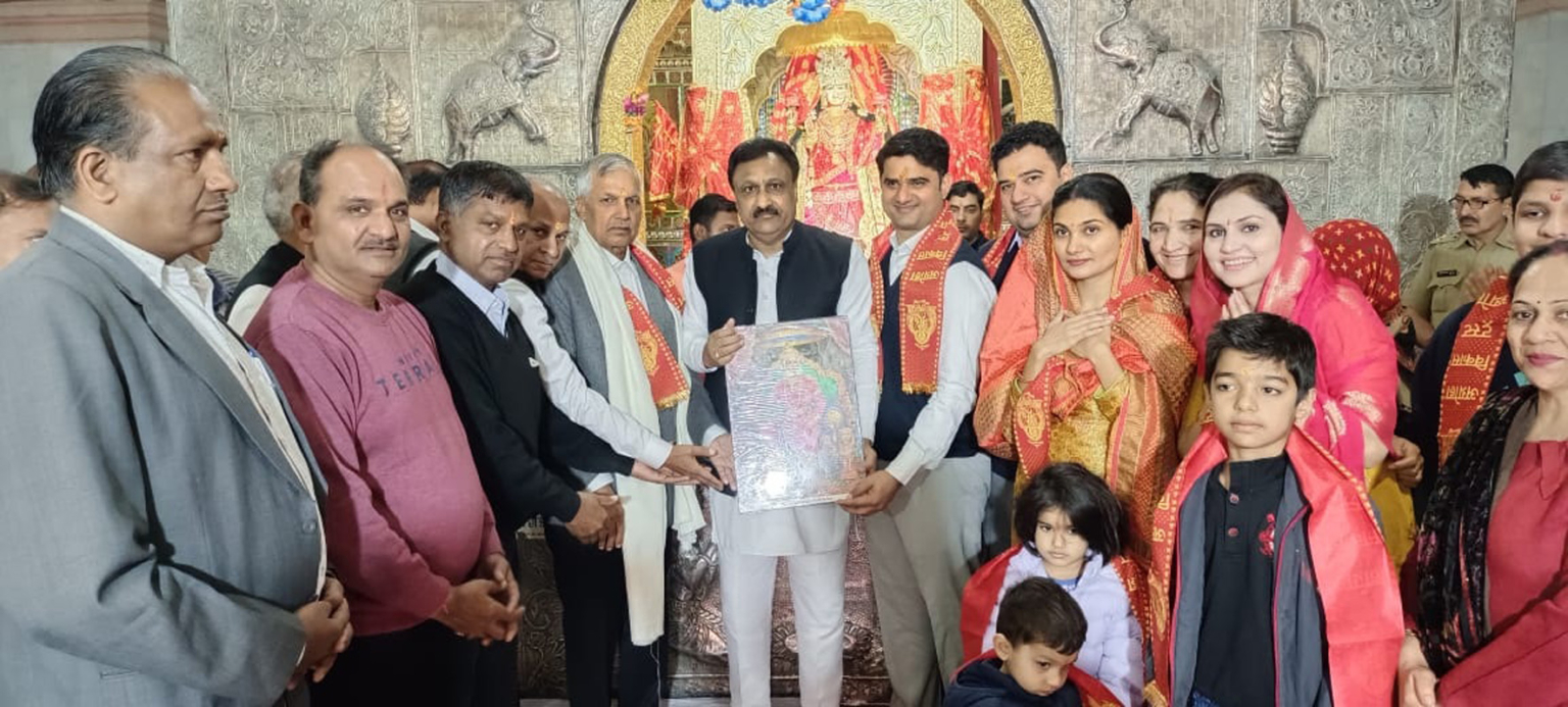 पूर्णिमा पर अग्रोहा धाम में लगा भंडारा व छप्पन भोग : गर्ग