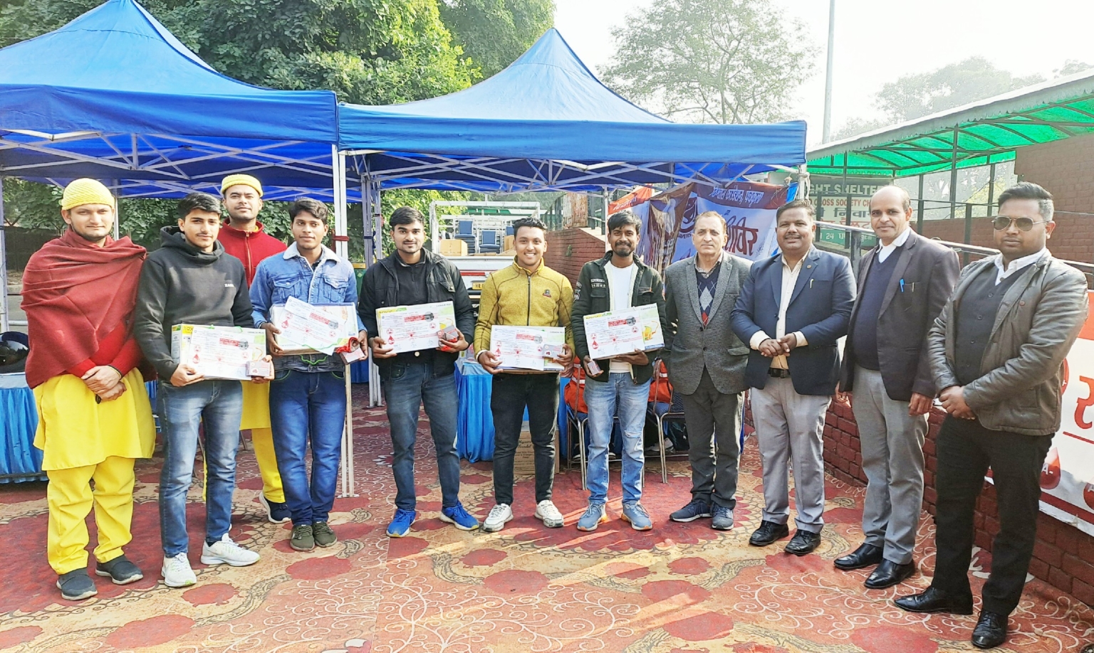 इंडियन रेडक्रॉस सोसाइटी यूटी चंडीगढ़ द्वारा संचालित रेन बसेरा सेक्टर 17 चंडीगढ़ में किया 33 युवायों ने रक्तदान