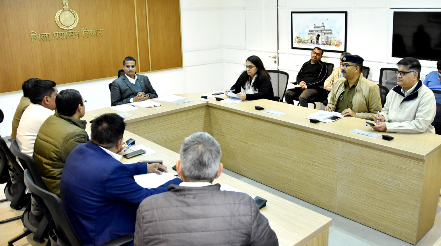 शीतलहर से बचाव के उपायों को अमल में लाएं और ठंड से बचें : उपायुक्त