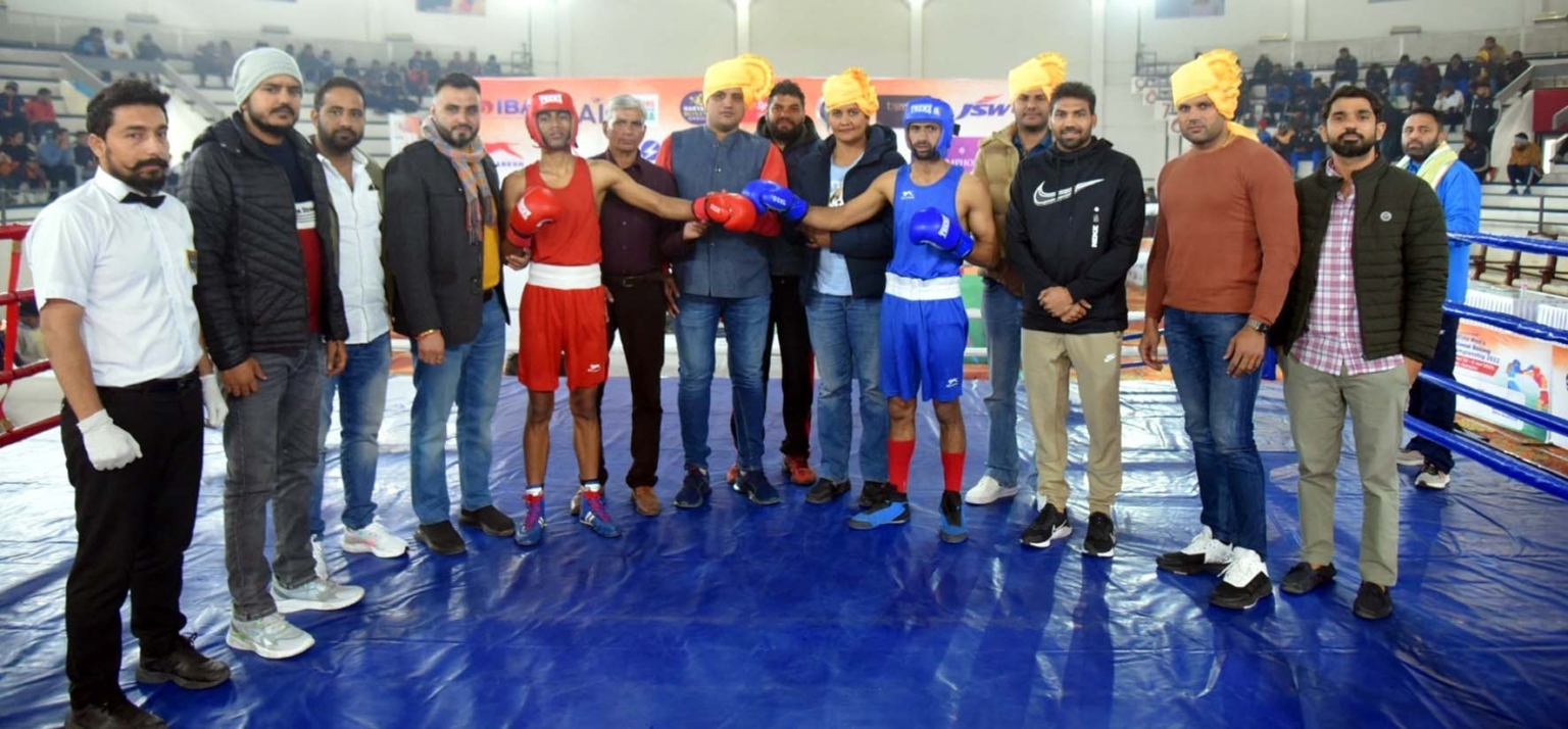नेशनल बॉक्सिंग चैंपियनशिप में विभिन्न राज्यों के खिलाडिय़ों ने चलाए पंच