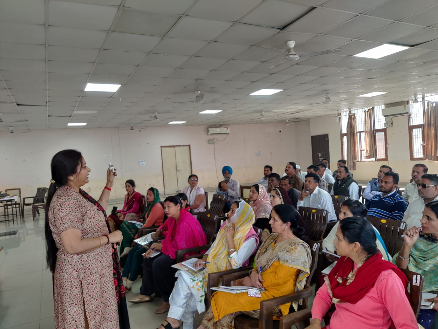 मानव जीवन के लिए अनमोल है जल इसके का दुरुपयोग न करें :  रजनी गोयल