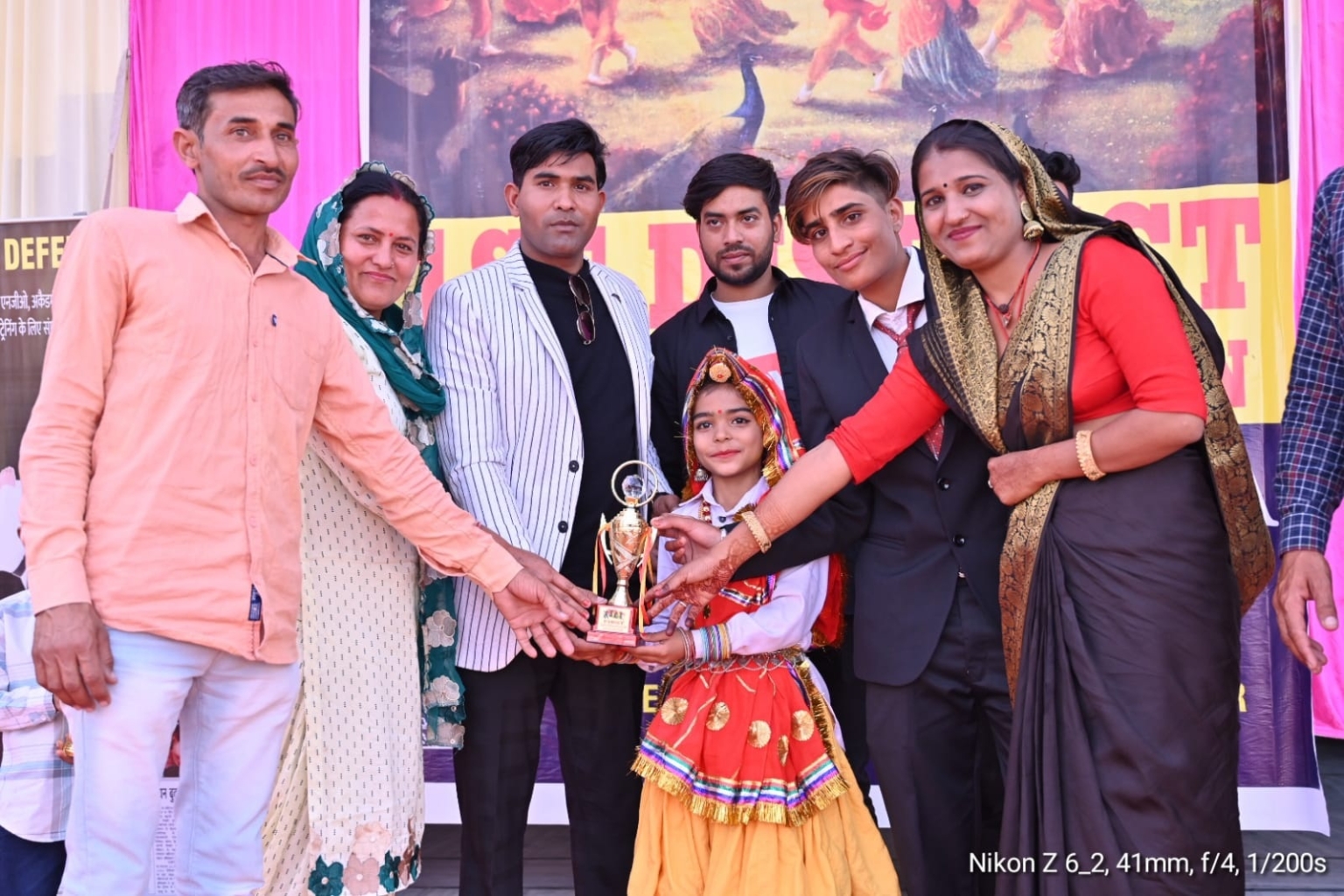 डांस प्रतियोगिता में अनमोल व संजना ने प्राप्त किया प्रथम स्थान