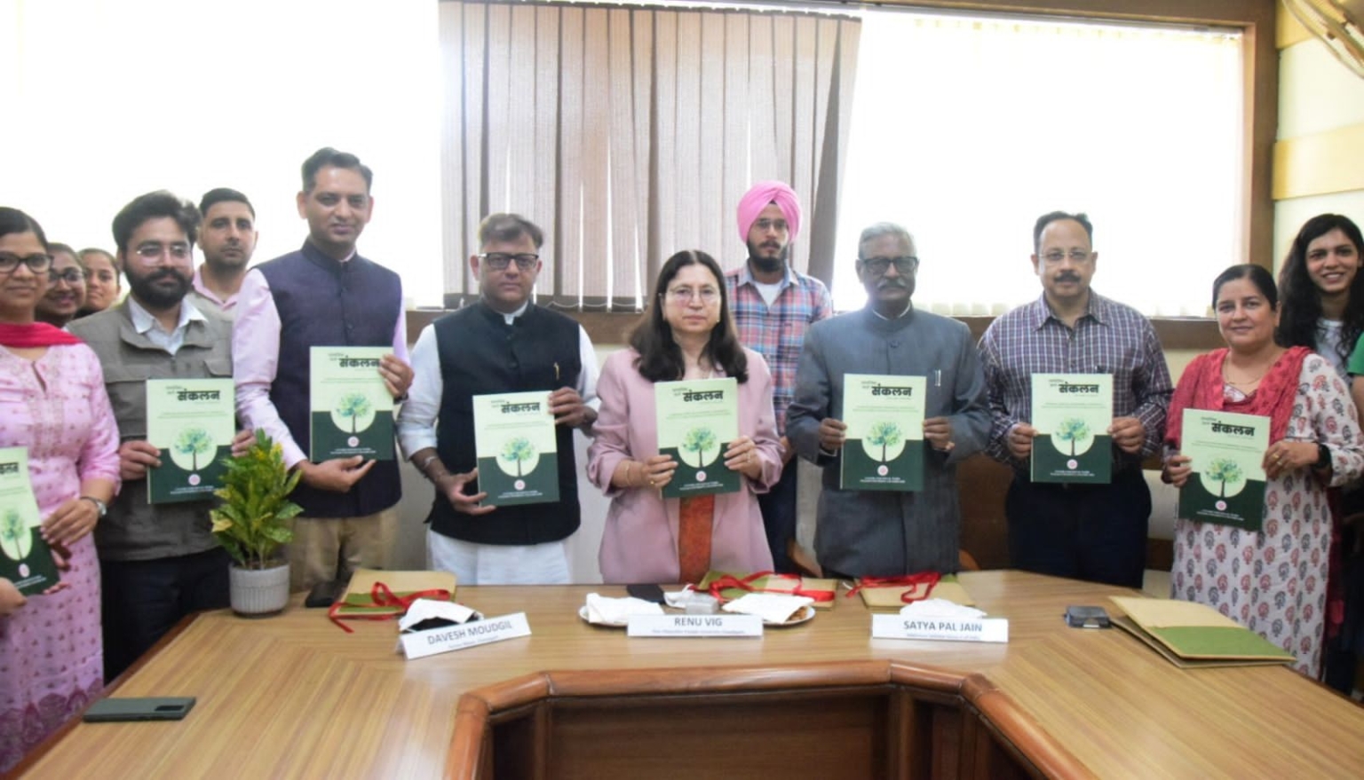 ‘सामाजिक कार्य संकलन’नाम से सामाजिक कार्य विभाग, पंजाब यूनिवर्सिटी का अब तक का पहली पुस्तक-सह-न्यूजलेटर आज हुआ जारी