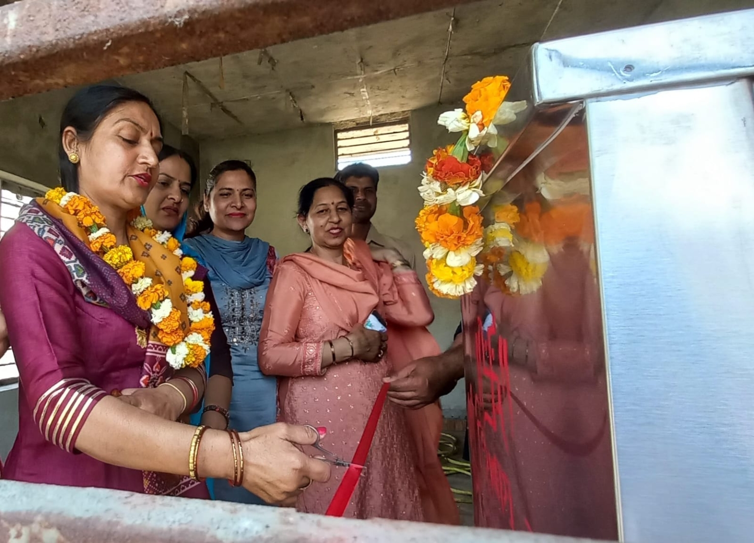 शहीदी दिवस पर वाटर कूलर किया जनता को समर्पित