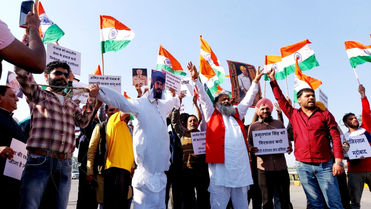 अमृतपाल की गिरफ्तारी पर पंजाब के सीएम व डीजीपी को एंटी टेरोरिस्ट फ्रंट इंडिया करेगा सम्मानित : शांडिल्य