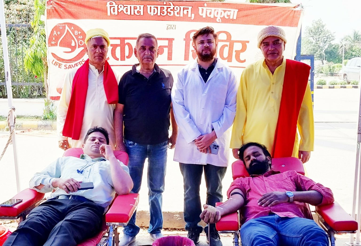 जीरकपुर मेट्रो स्टोर के सामने किया 31 युवायों ने किया रक्तदान