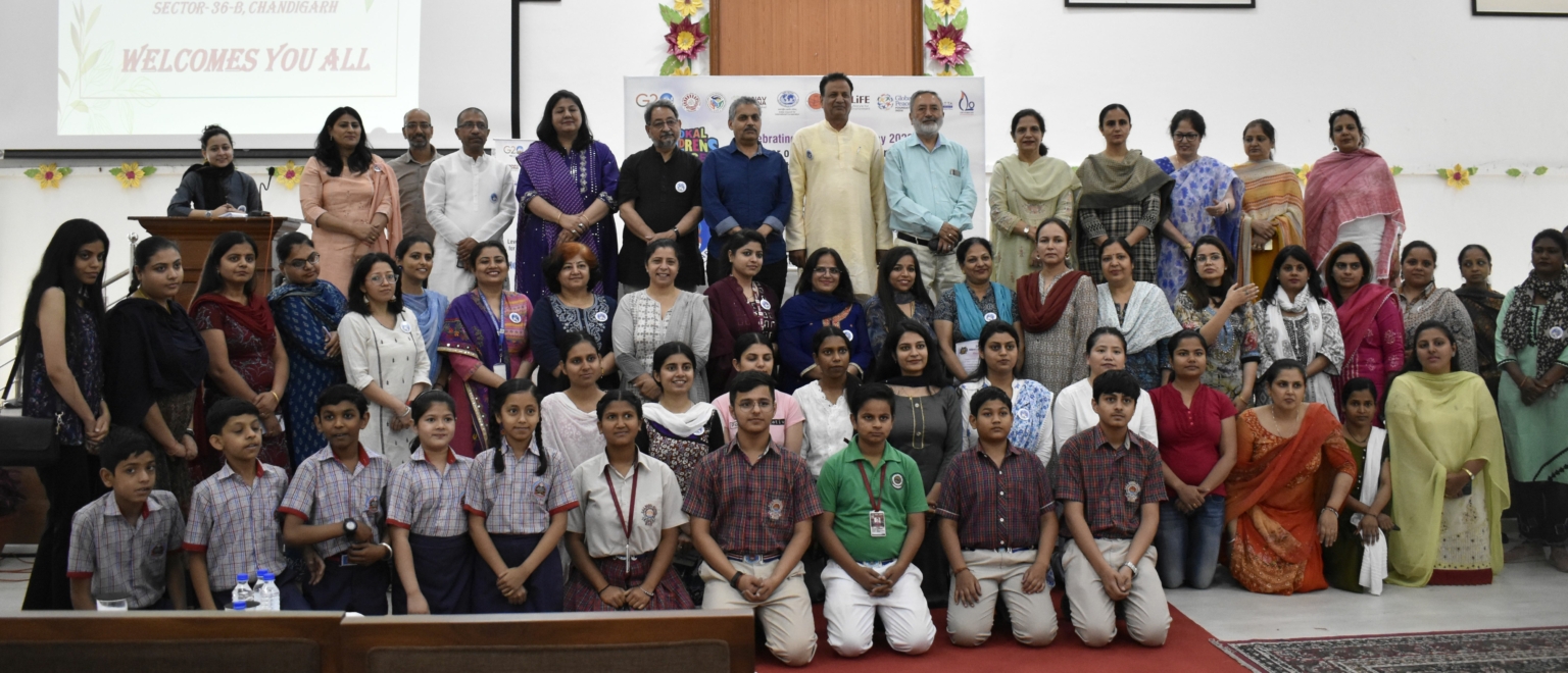 सिविल सर्विसेज डे पर शुरू हुआ तीसरा ग्लोकल चिल्ड्रेन पीस फेस्ट, 300 स्टूडेंट्स ने लिया हिस्सा