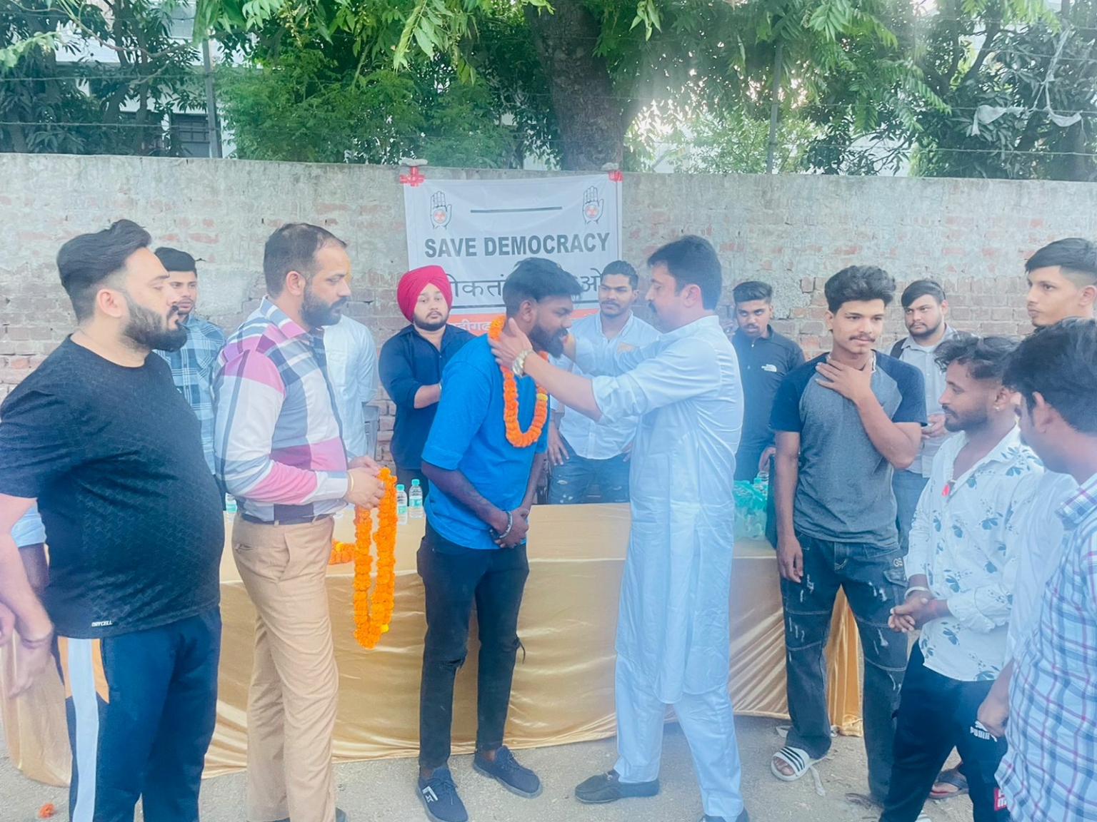 युवाओं ने थामा कांग्रेस का हाथ