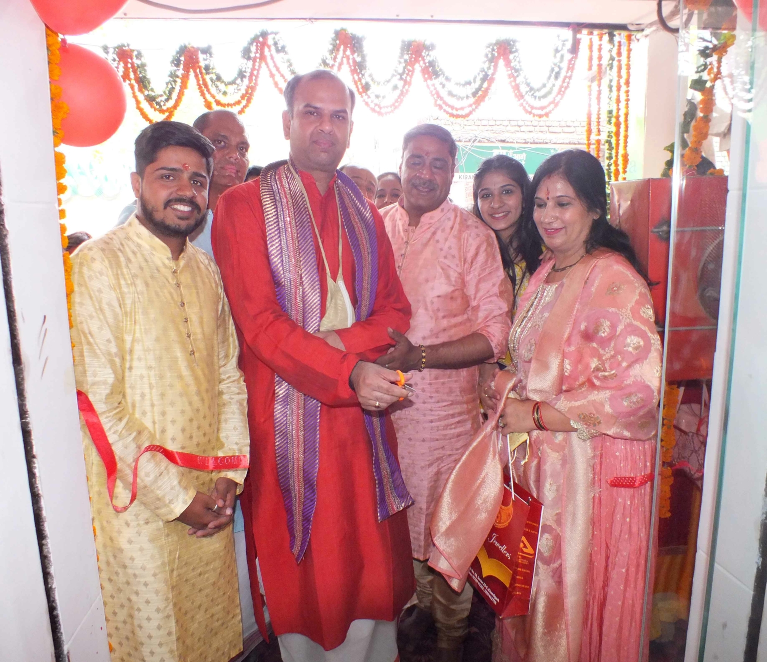 चंडीगढ़ के युवा माधव आहूजा ने चंडीगढ़ का सबसे बड़ा पतंजलि स्टोर स्थापित किया