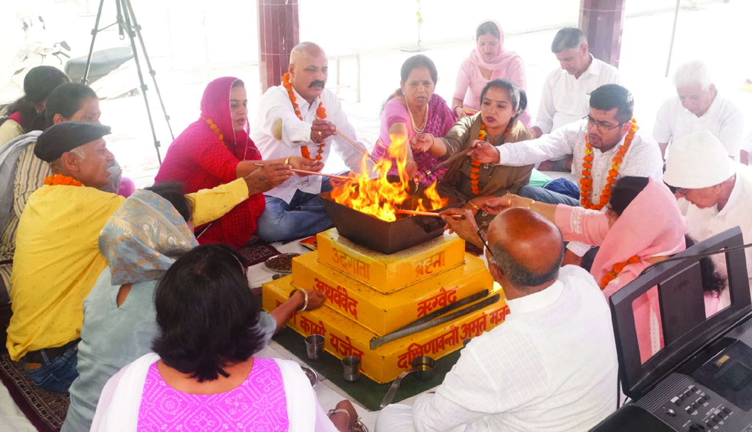 मानव कल्याण के लिये वेद पढ़ें : शास्त्री