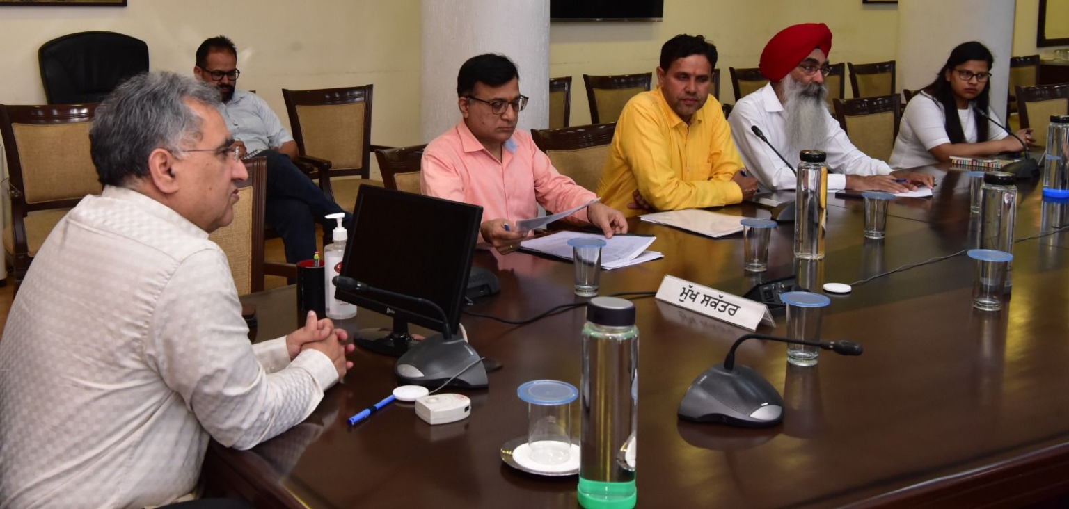 कपास की खेती करने वाले किसानों को 15 अप्रैल से नहरी पानी मिलेगा: विजय कुमार जंजुआ