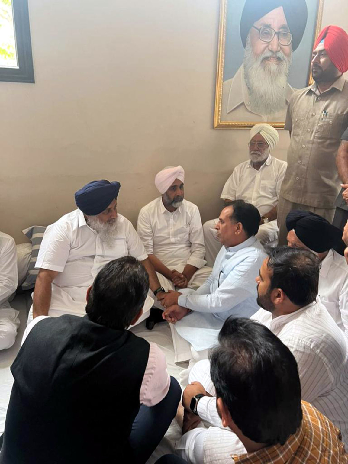 आम आदमी तक थी स. प्रकाश सिंह बादल की पहुंच : कैप्टन अभिमन्यु