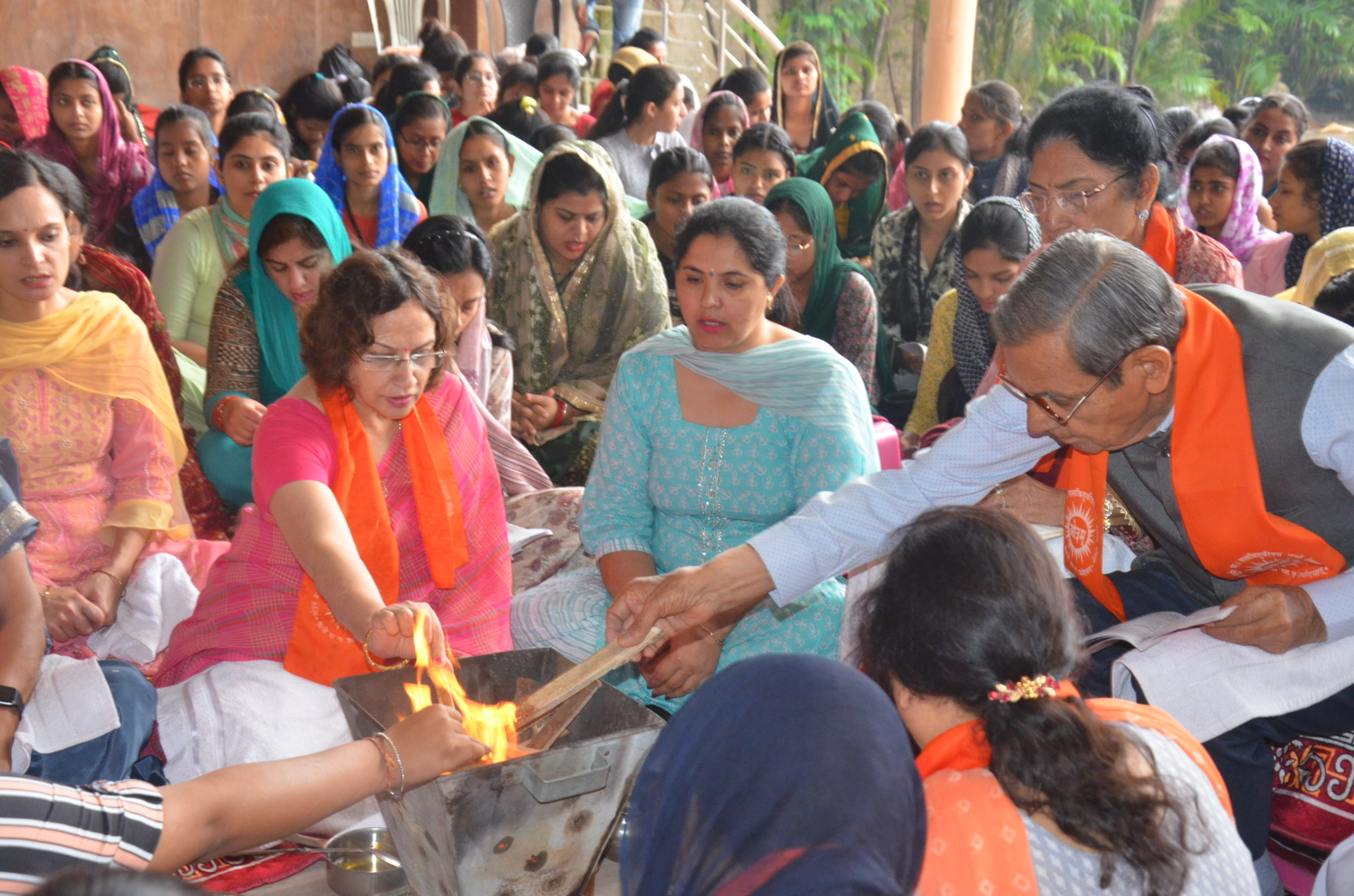 डीएवी गल्र्स काॅलेज में सत्र के समापन पर यज्ञ का आयोजन किया गया